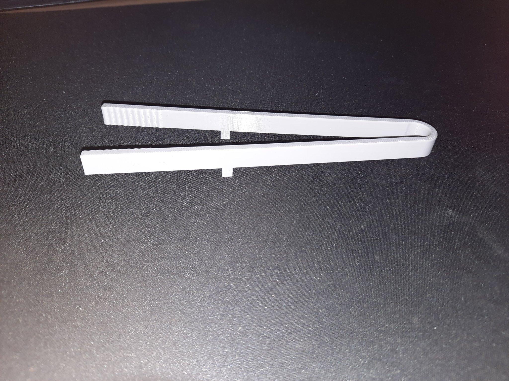 Hůlky đa năng với hỗ trợ tiện lợi cho việc ăn uống