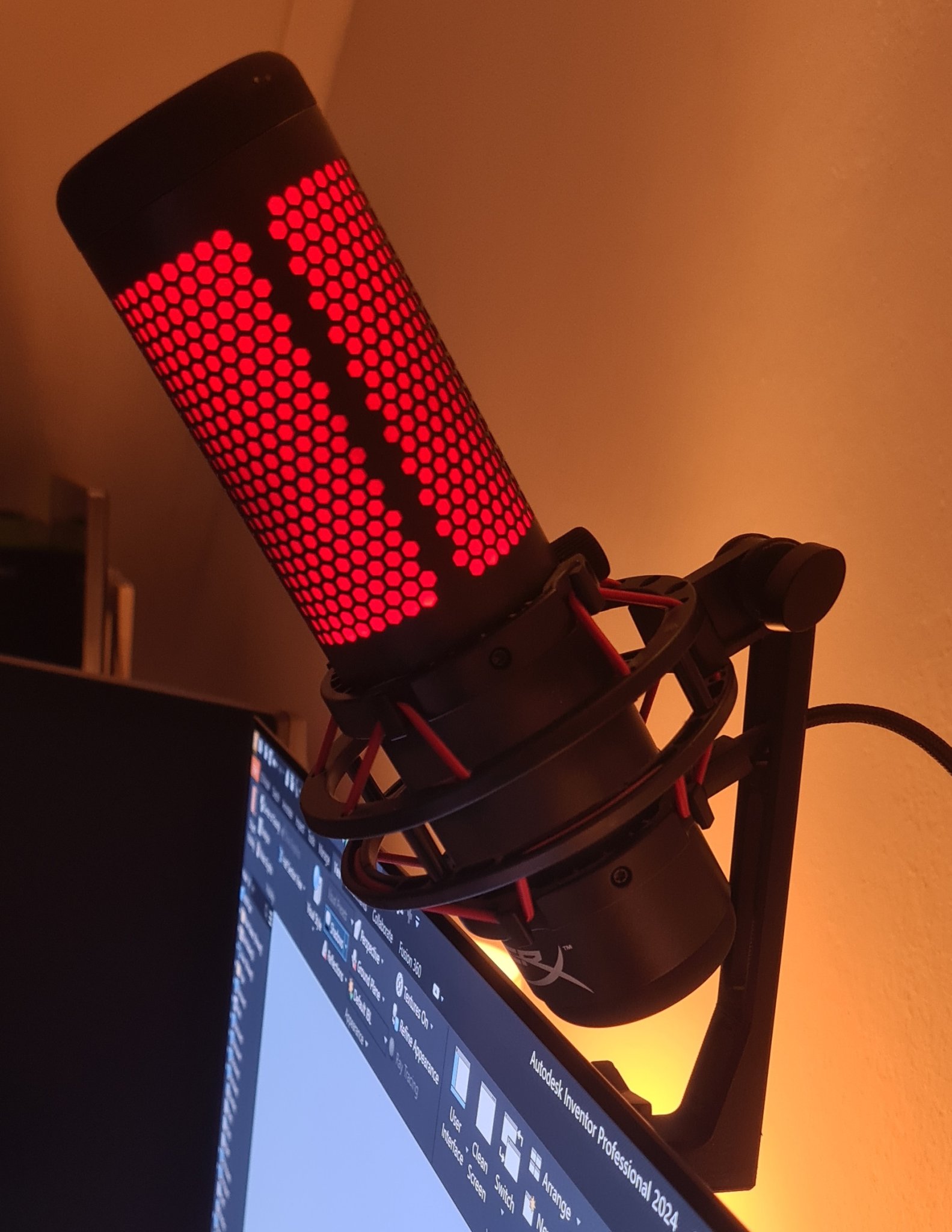 Giá đỡ HyperX QuadCast cho màn hình Asus PG42UQ