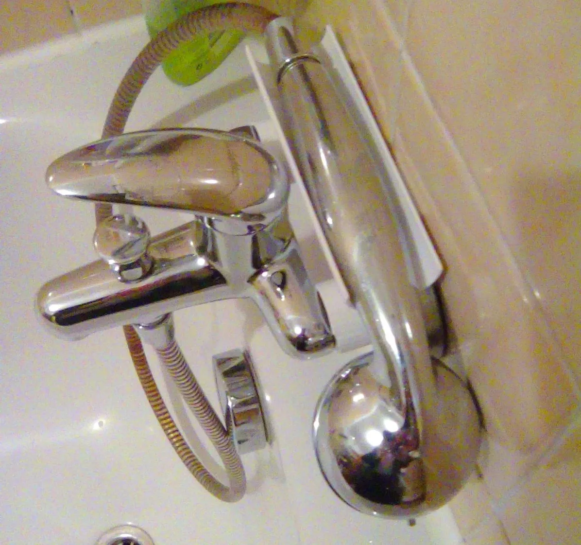 Giá đỡ vòi sen cho khoảng cách 100mm