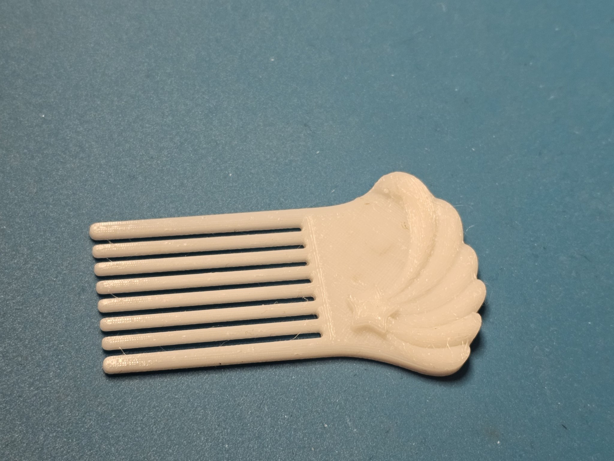 Bản sao chân thực của kẹp tóc Totally Hair Ken