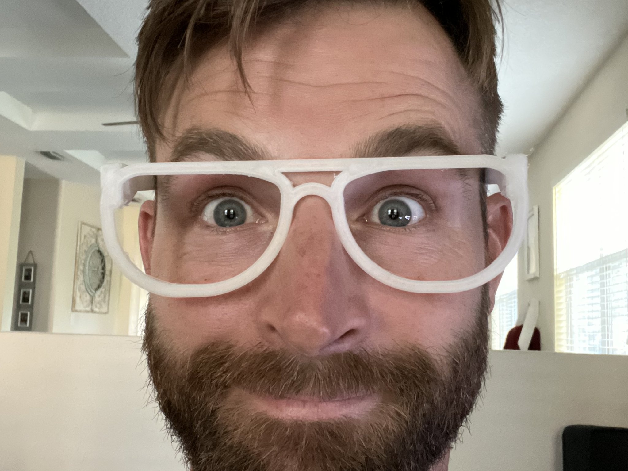 Kính tiệc chịu lực cao cấp