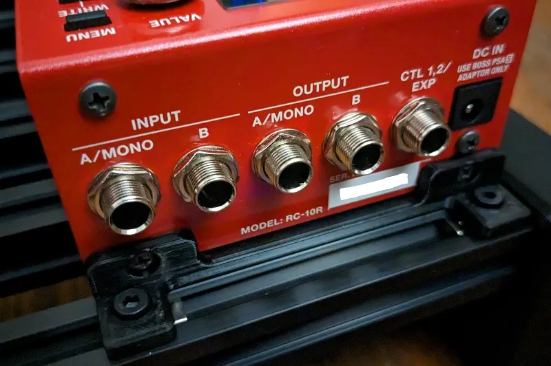 Bảng gắn Boss RC-10R cho bàn đạp với Velcro