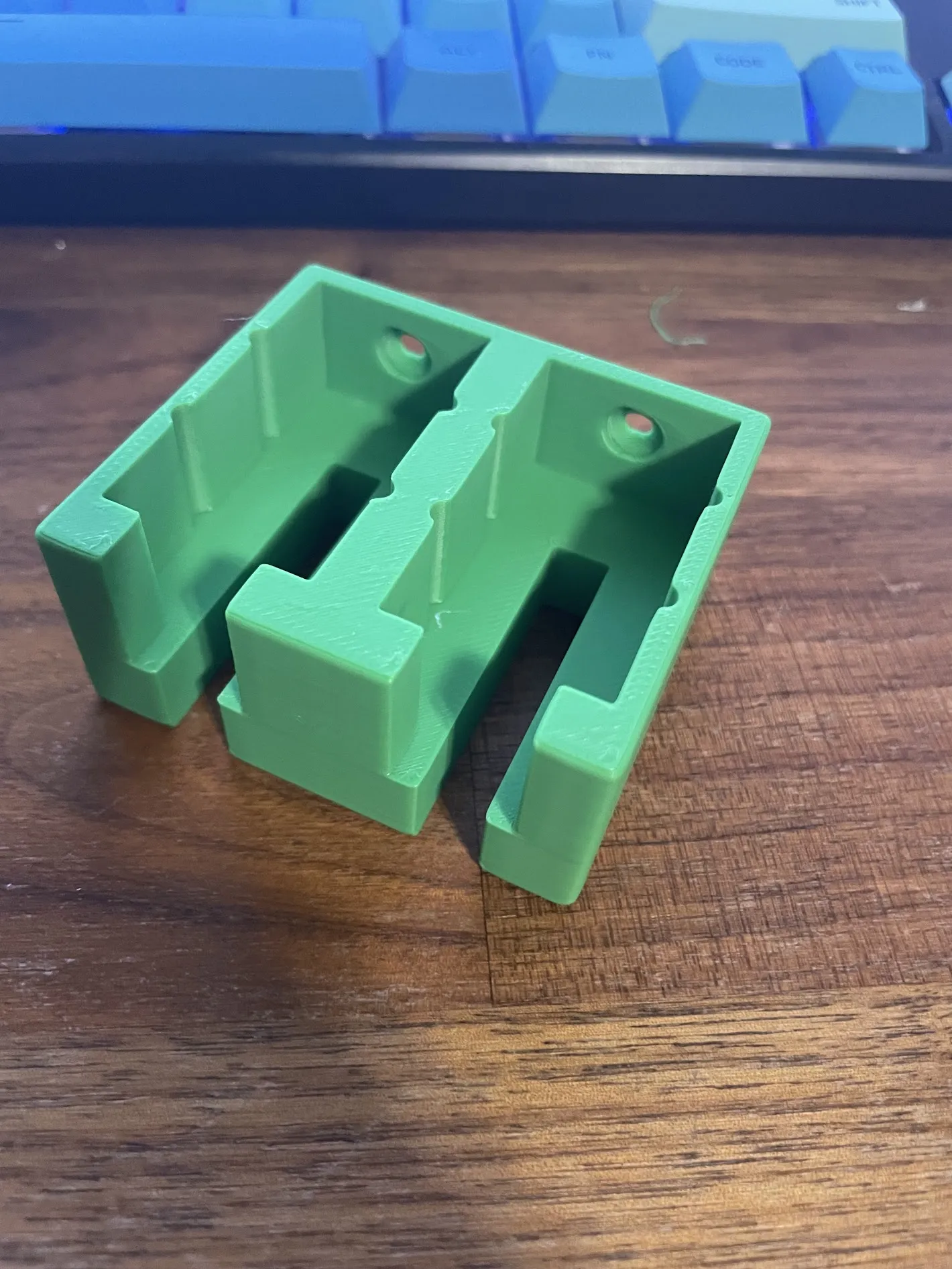 Giá đỡ kẹp Bessey treo tường