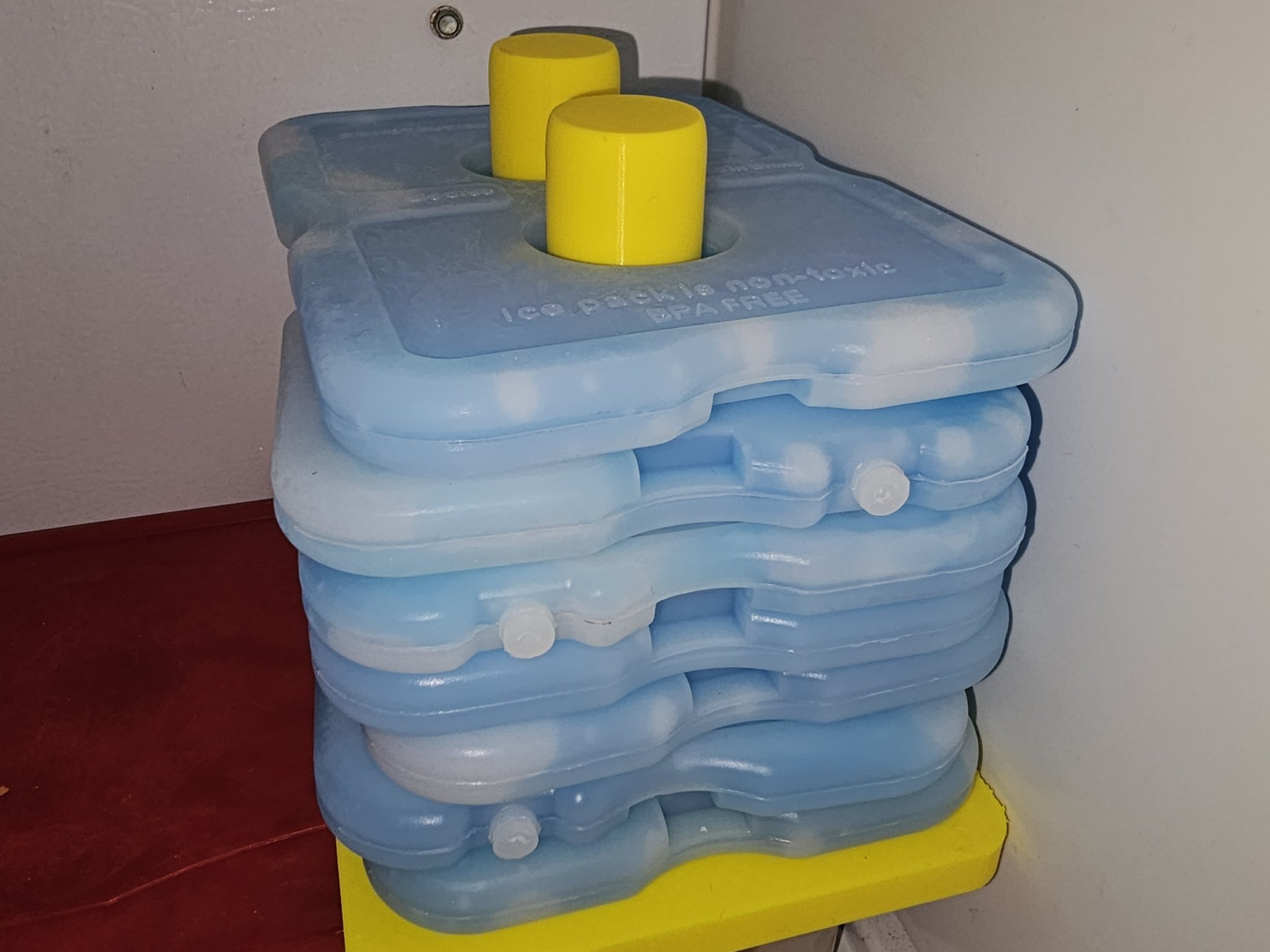 Giá đỡ giữ túi đá mỏng với hai lỗ