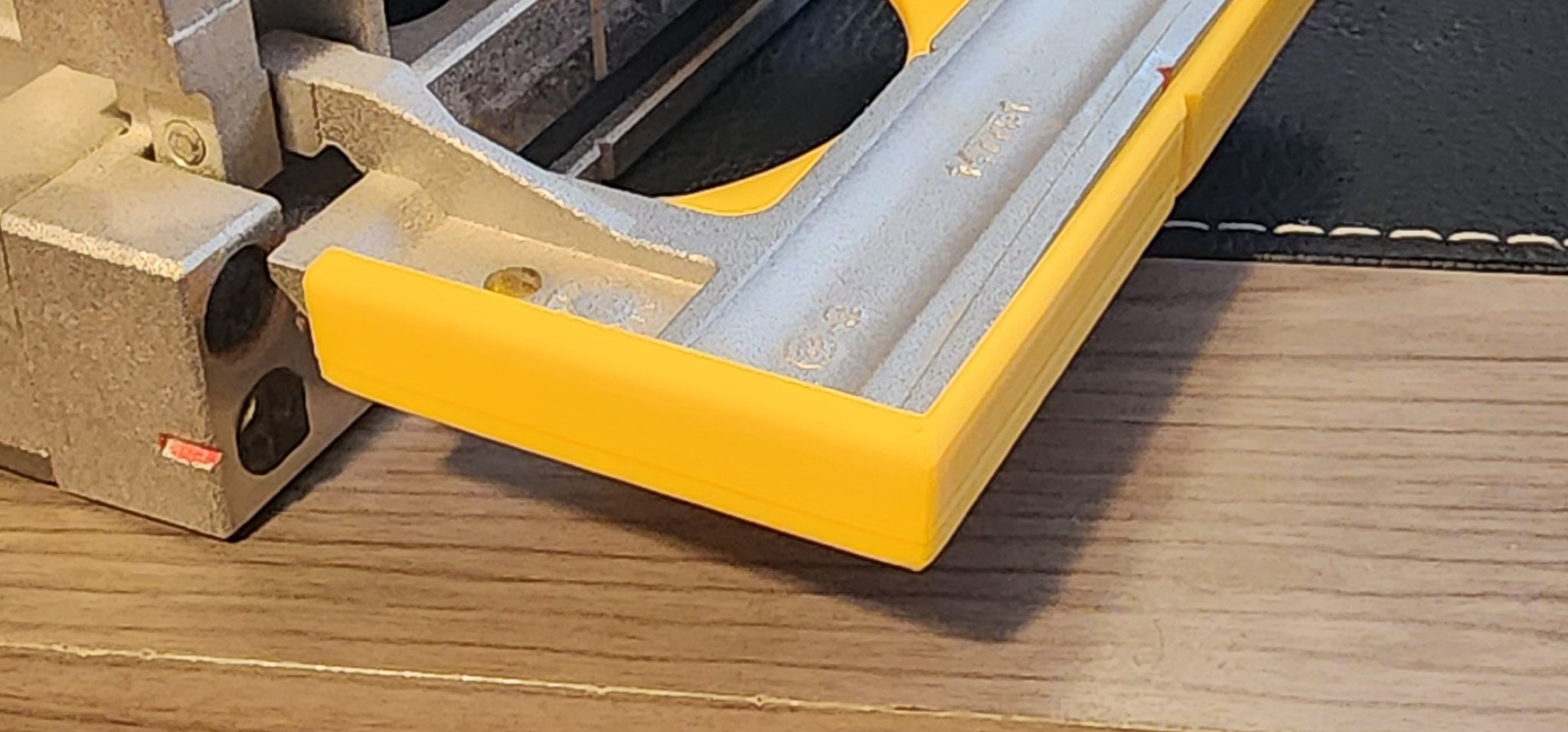 Bảng đỡ adapter Clamex cho máy nối Biscuit DeWalt DW682