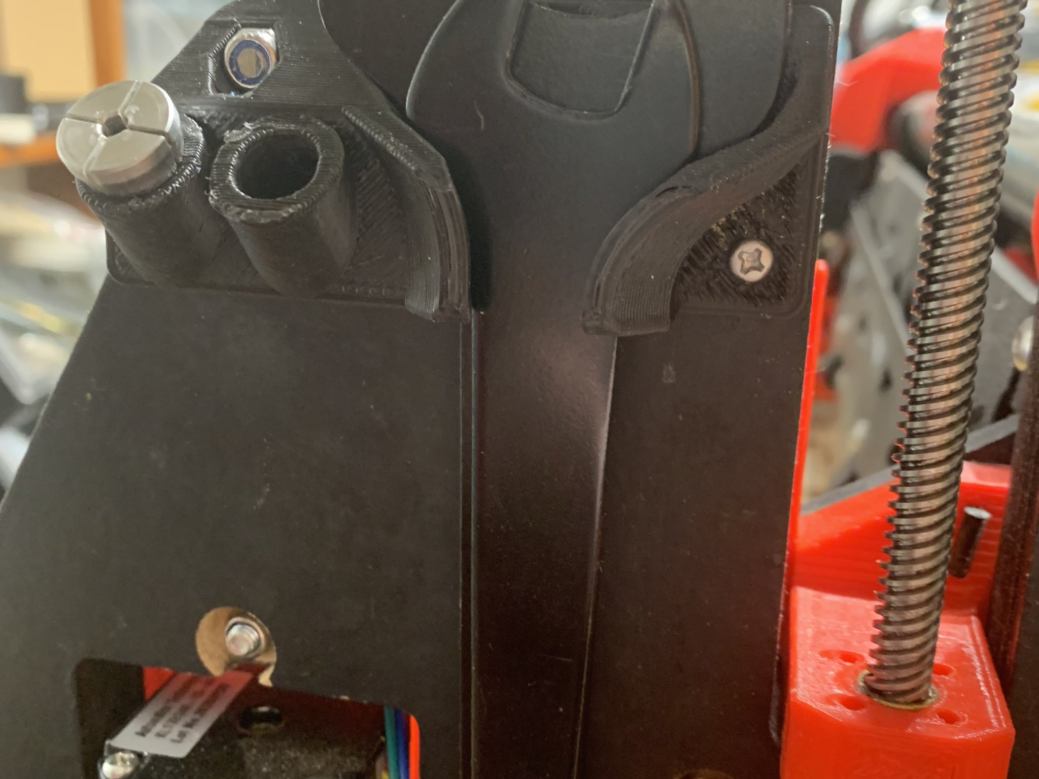 Giá đỡ in 3D cho cờ lê và đầu kẹp máy router Makita