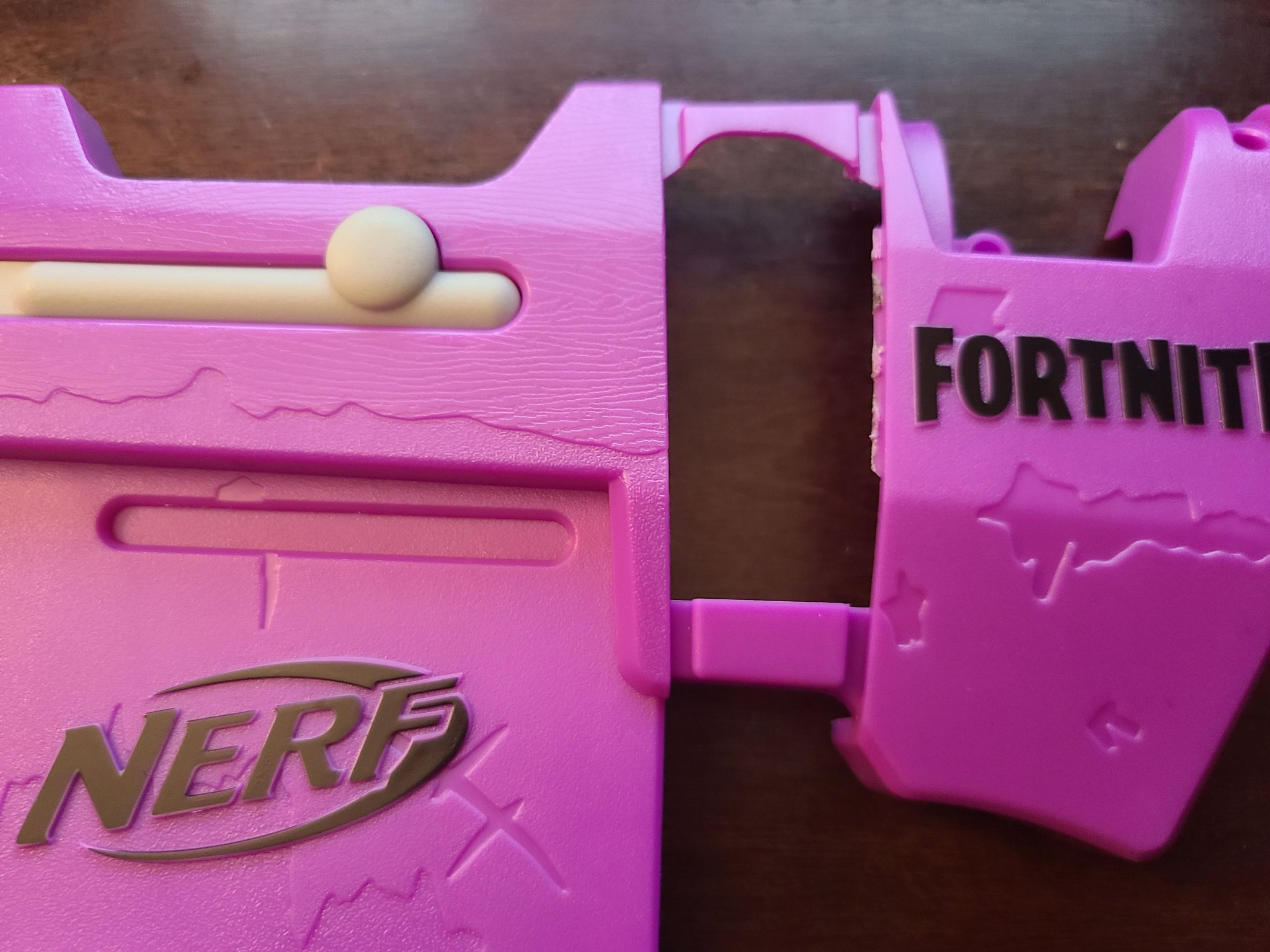 Bộ phụ kiện SMG-E Daybreak cho Nerf Fortnite