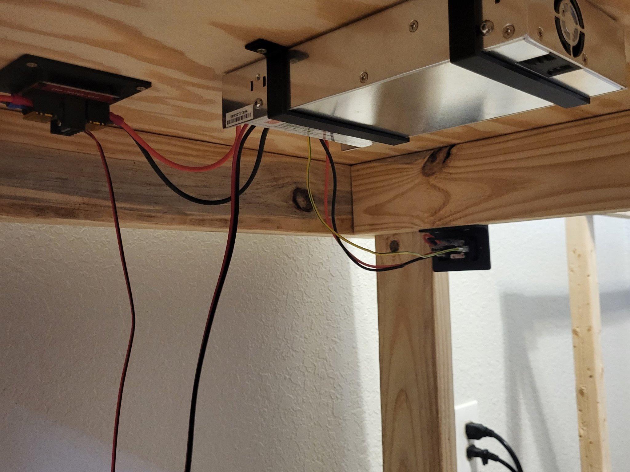 Giá đỡ nguồn điện và công tắc cho Elegoo Neptune 3 Max