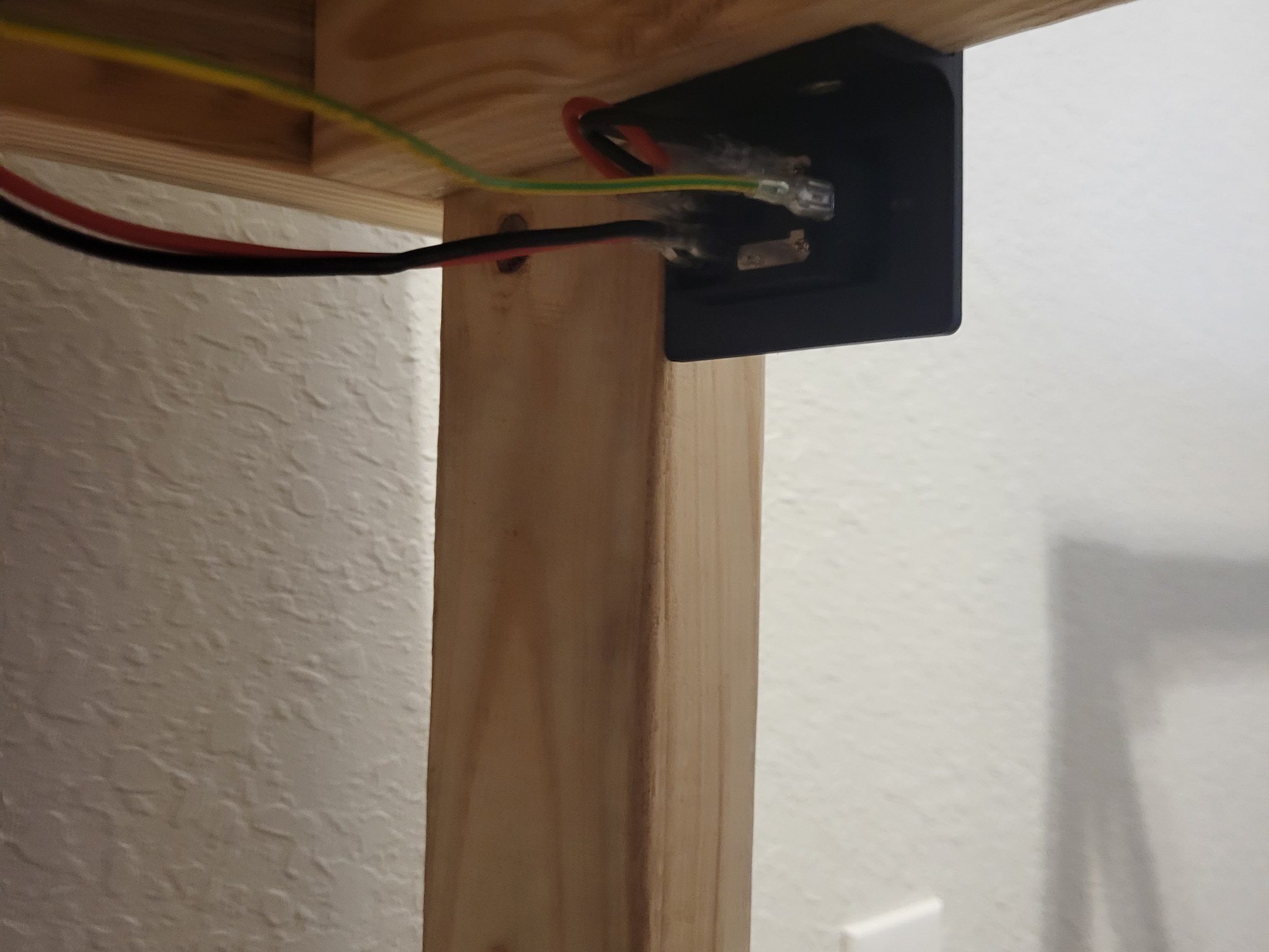 Giá đỡ nguồn điện và công tắc cho Elegoo Neptune 3 Max