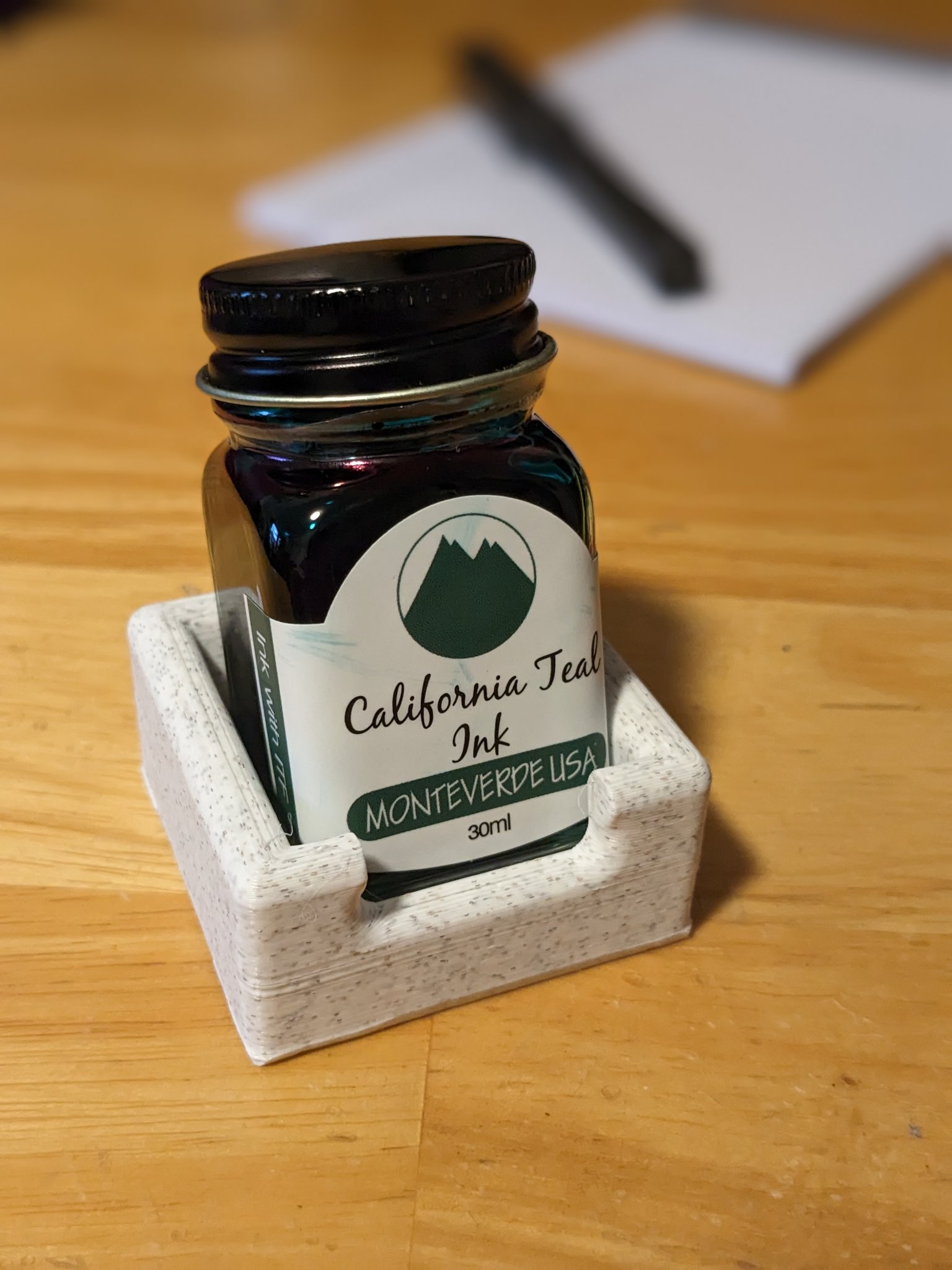 Giá đỡ chai mực Monteverde 30ml