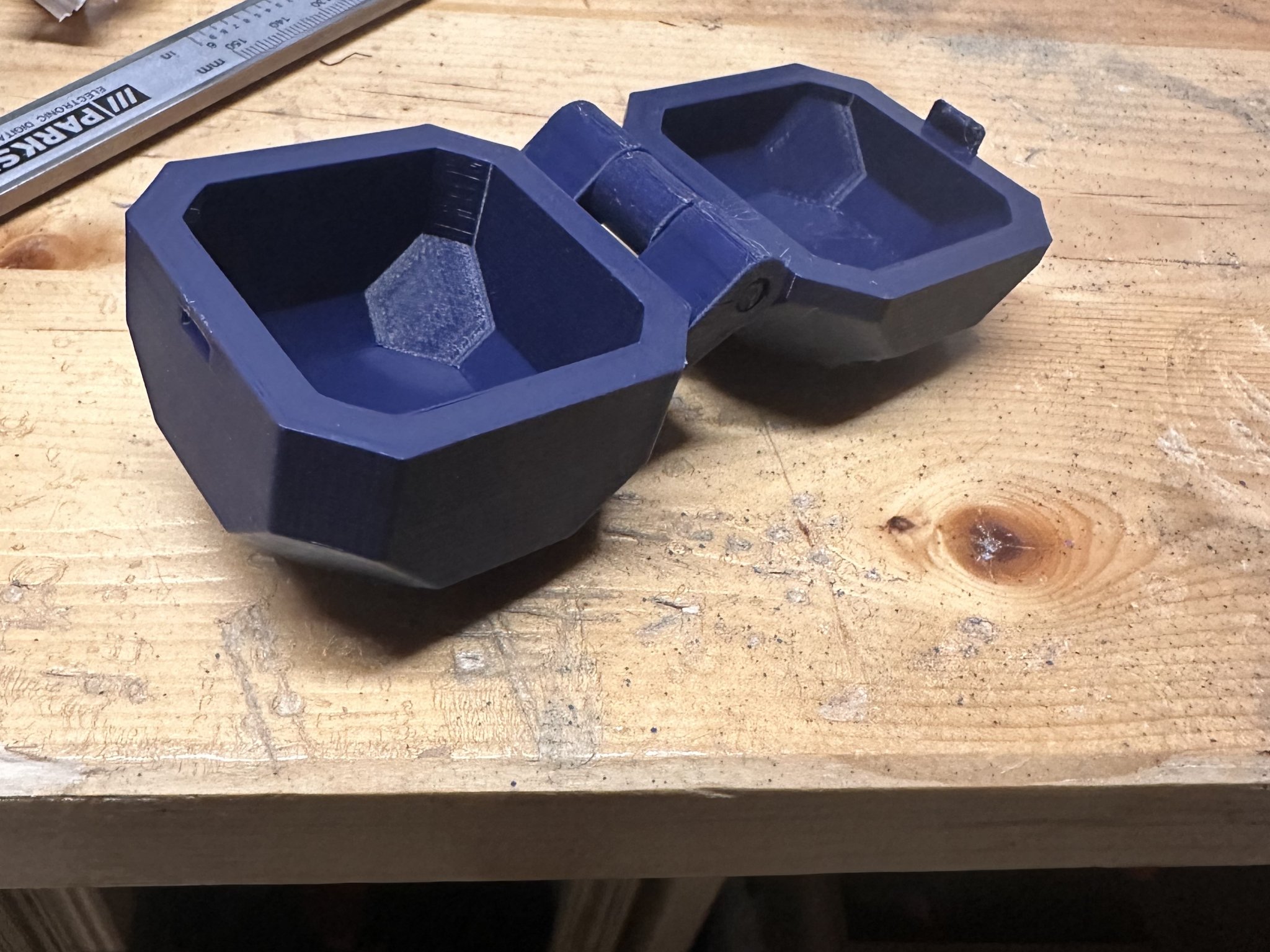 Hộp nhỏ đựng trang sức in từ Fusion 360