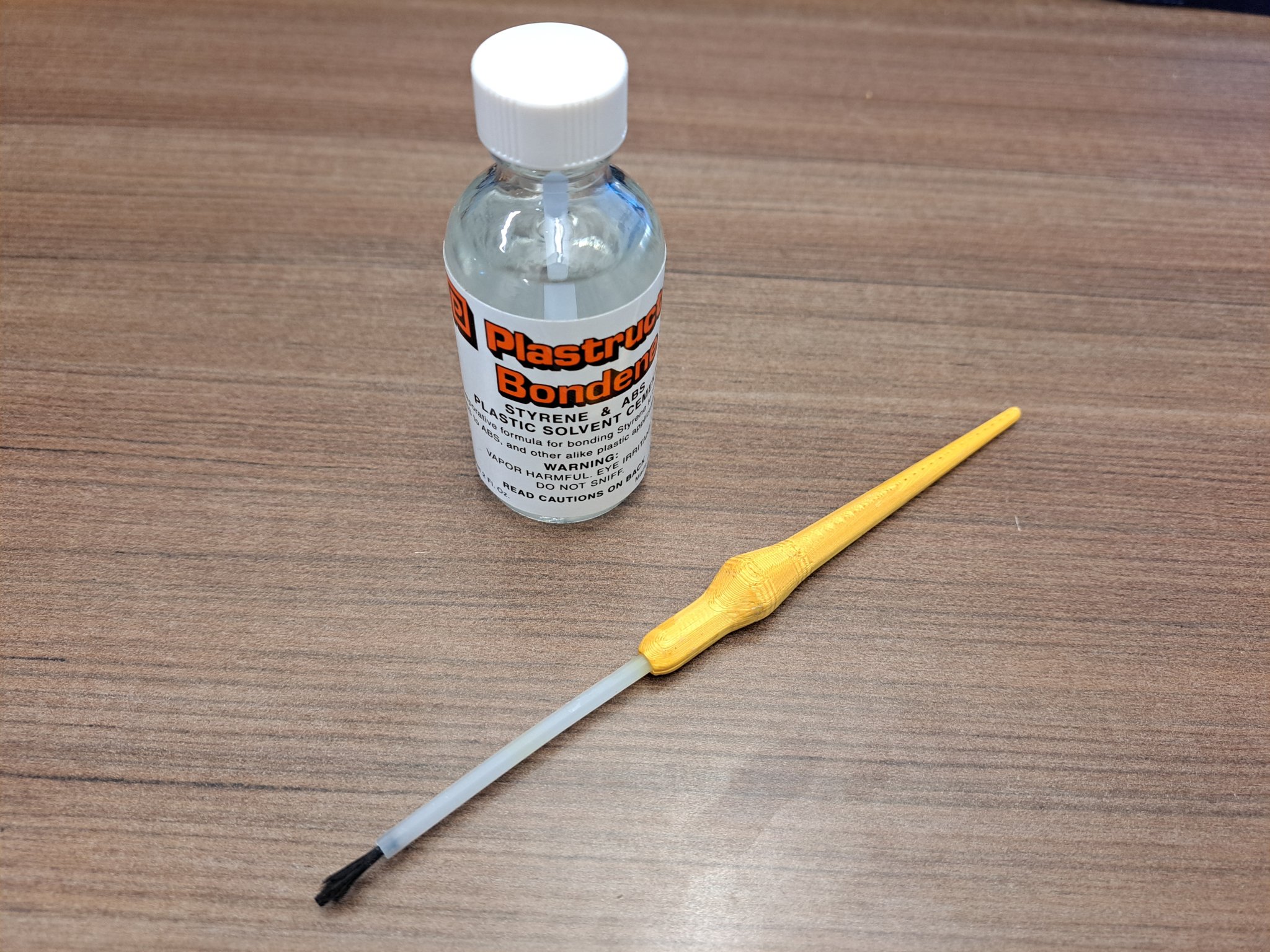 Mở rộng chổi sơn với nắp dung môi tiện lợi