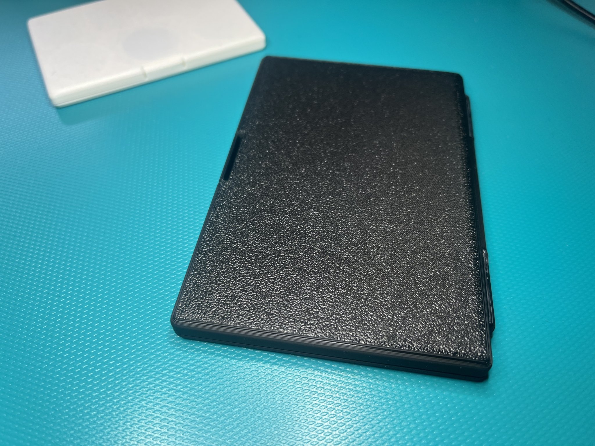 Khay trộn màu acrylic có nắp đậy kín và bản lề tích hợp