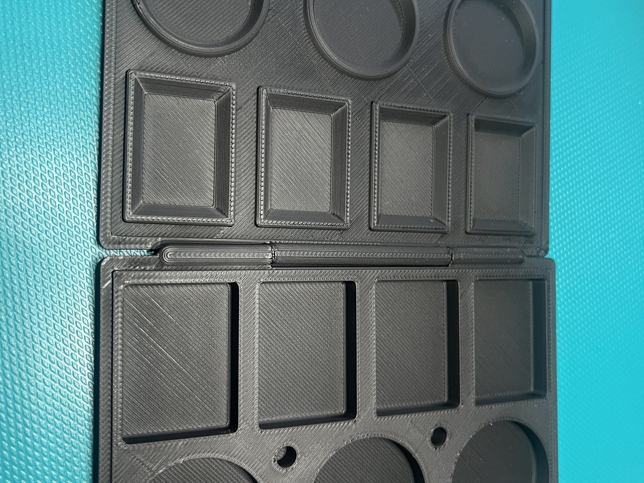 Khay trộn màu acrylic có nắp đậy kín và bản lề tích hợp