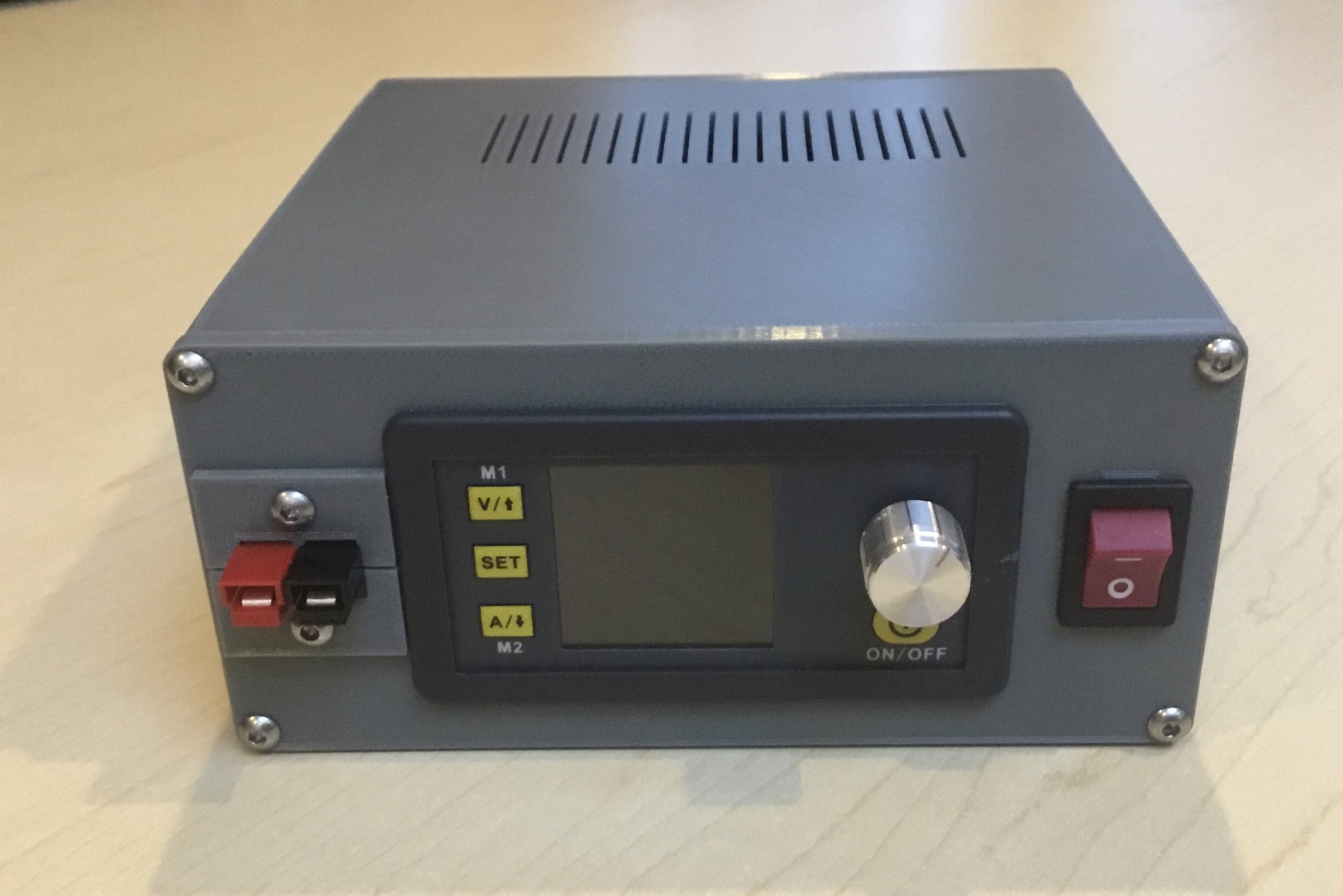 Hộp đựng DPH5005 tùy chỉnh cho thiết bị điện tử