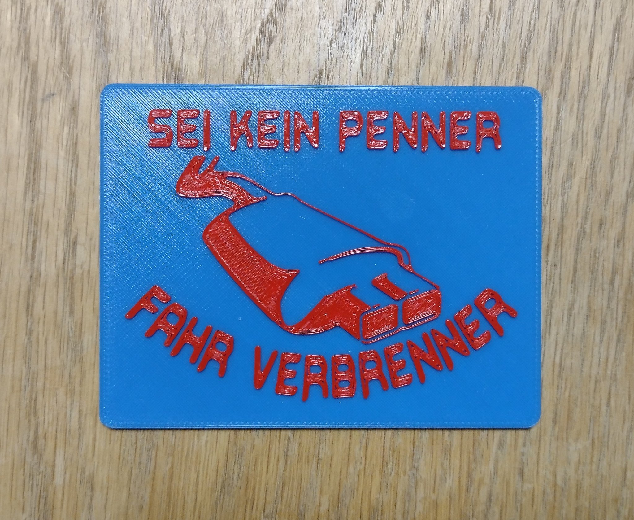 Xe hơi đốt trong với thiết kế độc đáo