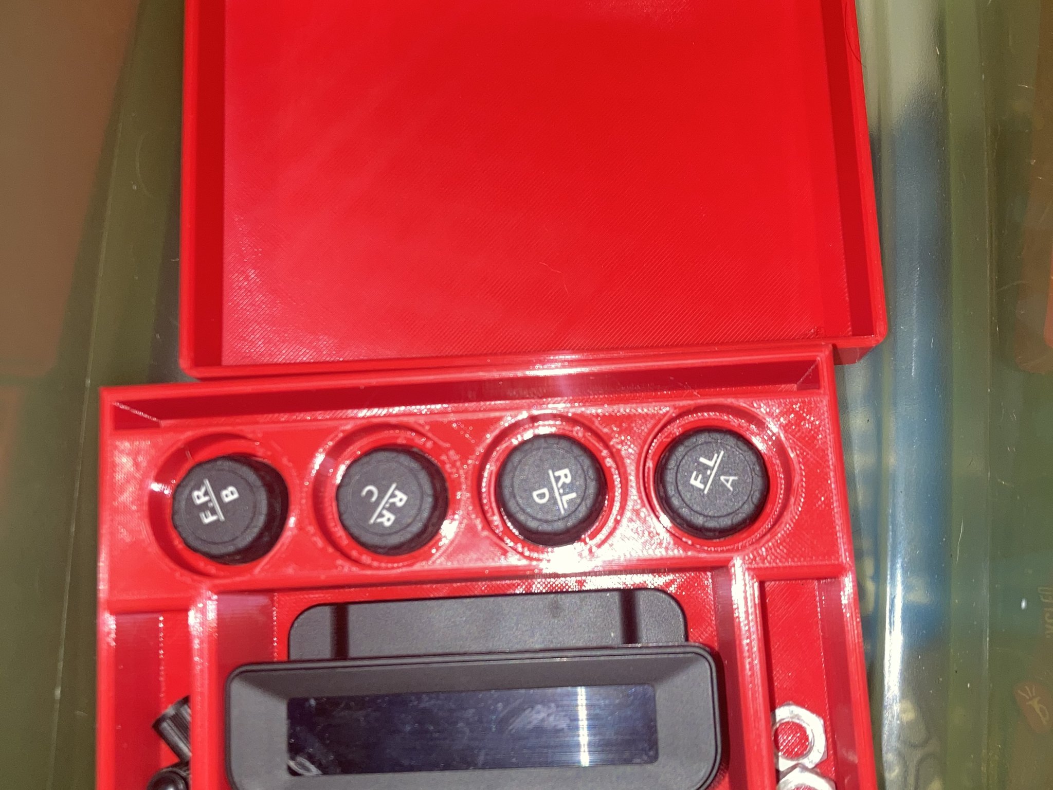 Vỏ bảo vệ cho hệ thống TPMS Jansite trên xe cắm trại