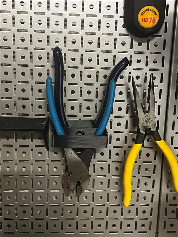 Giá treo kềm Omniwall cho hệ thống tổ chức