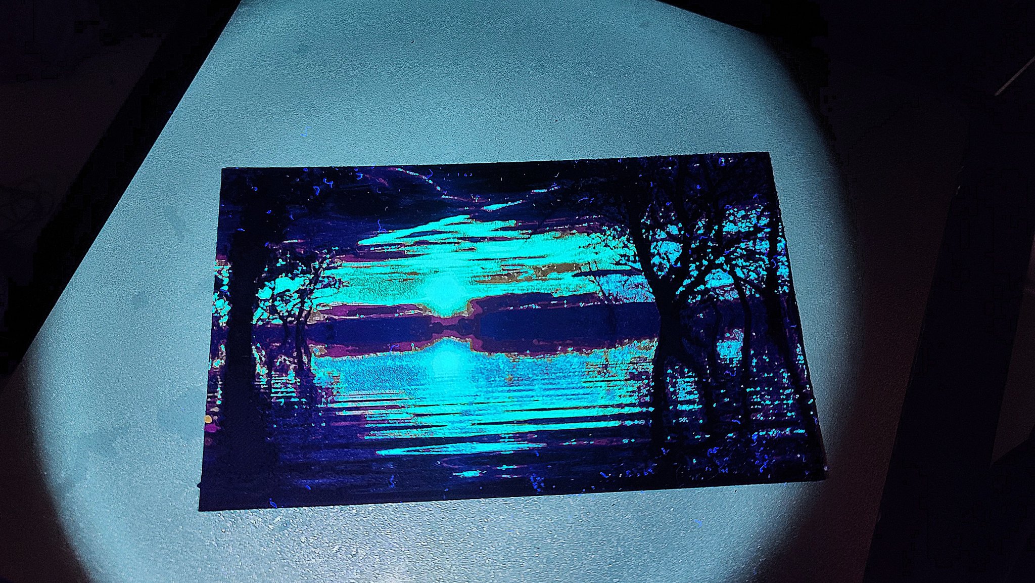 Hồ Sunset trong bộ sưu tập GITD với hiệu ứng phát sáng