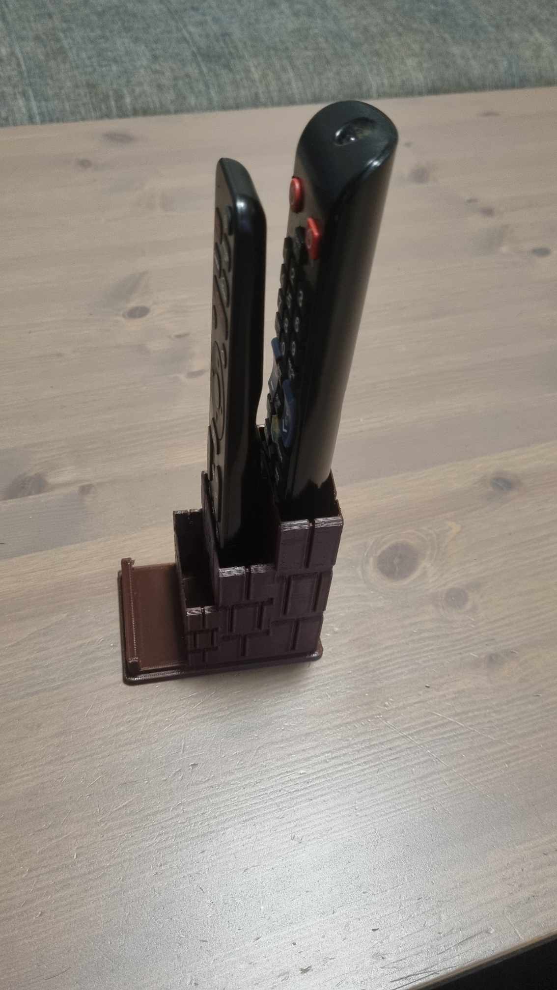 Giá đỡ điều khiển từ xa cho phòng khách