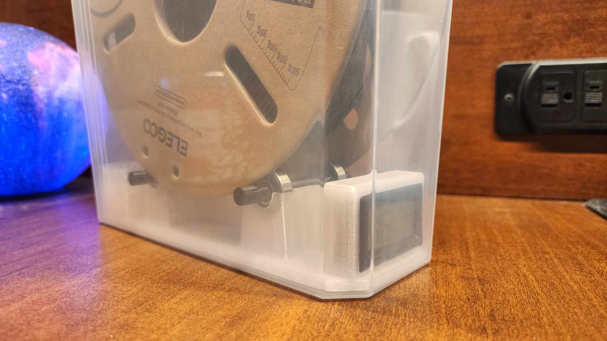 Bình chứa ngũ cốc Plastic House với giá đỡ cuộn tích hợp