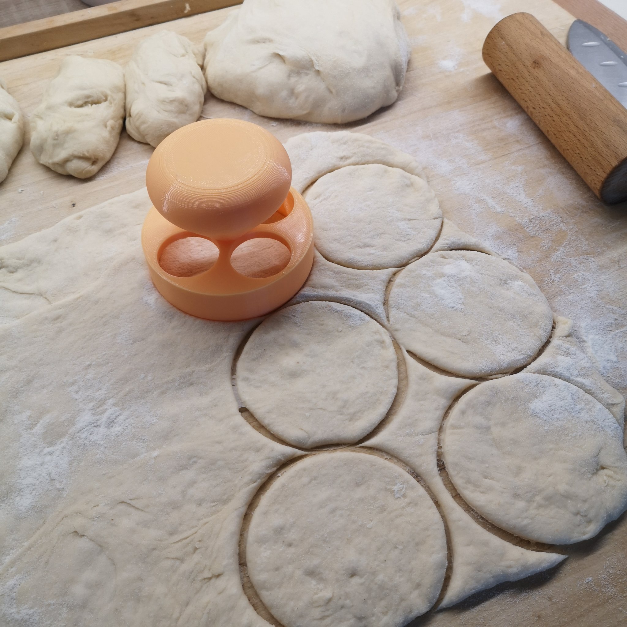 Vykrajovač tròn 8 cm cho bánh và đồ ăn vặt