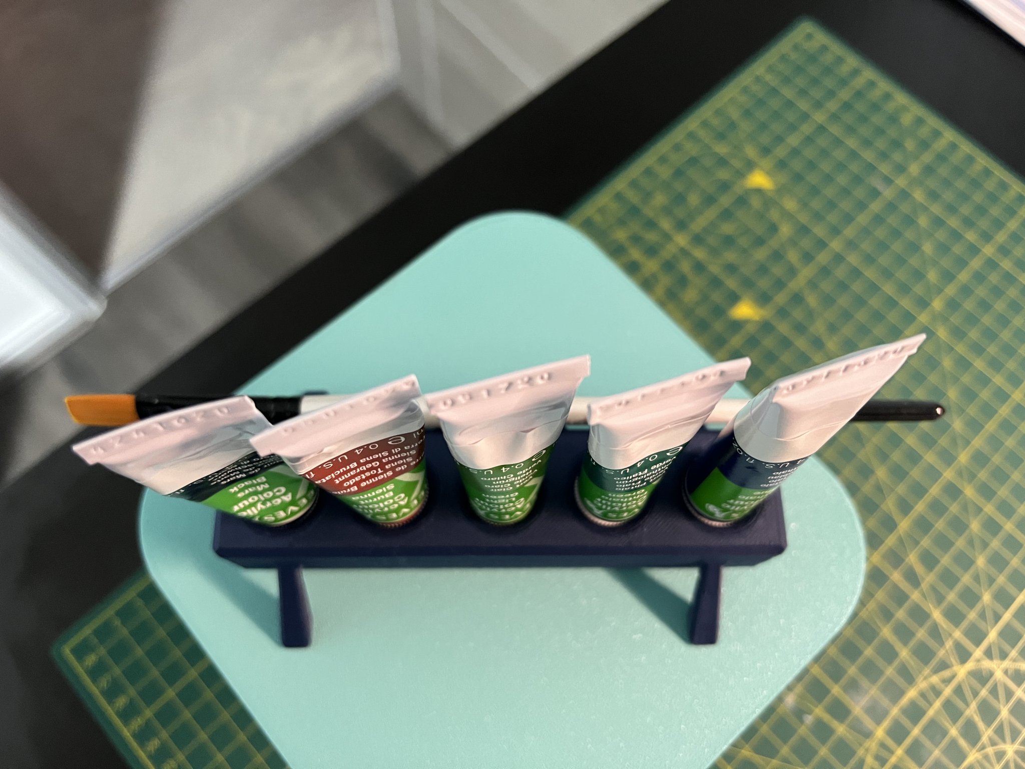 Giá đỡ sơn acrylic nhỏ gọn cho bàn làm việc