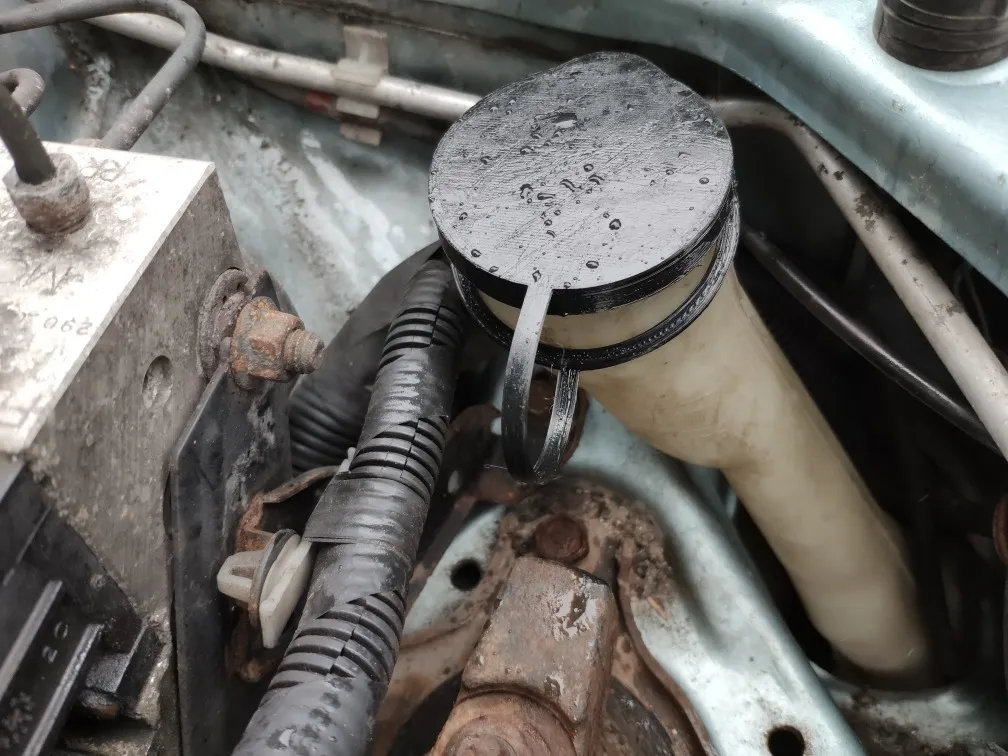 Nắp bình nước rửa kính cho Honda Civic 2003