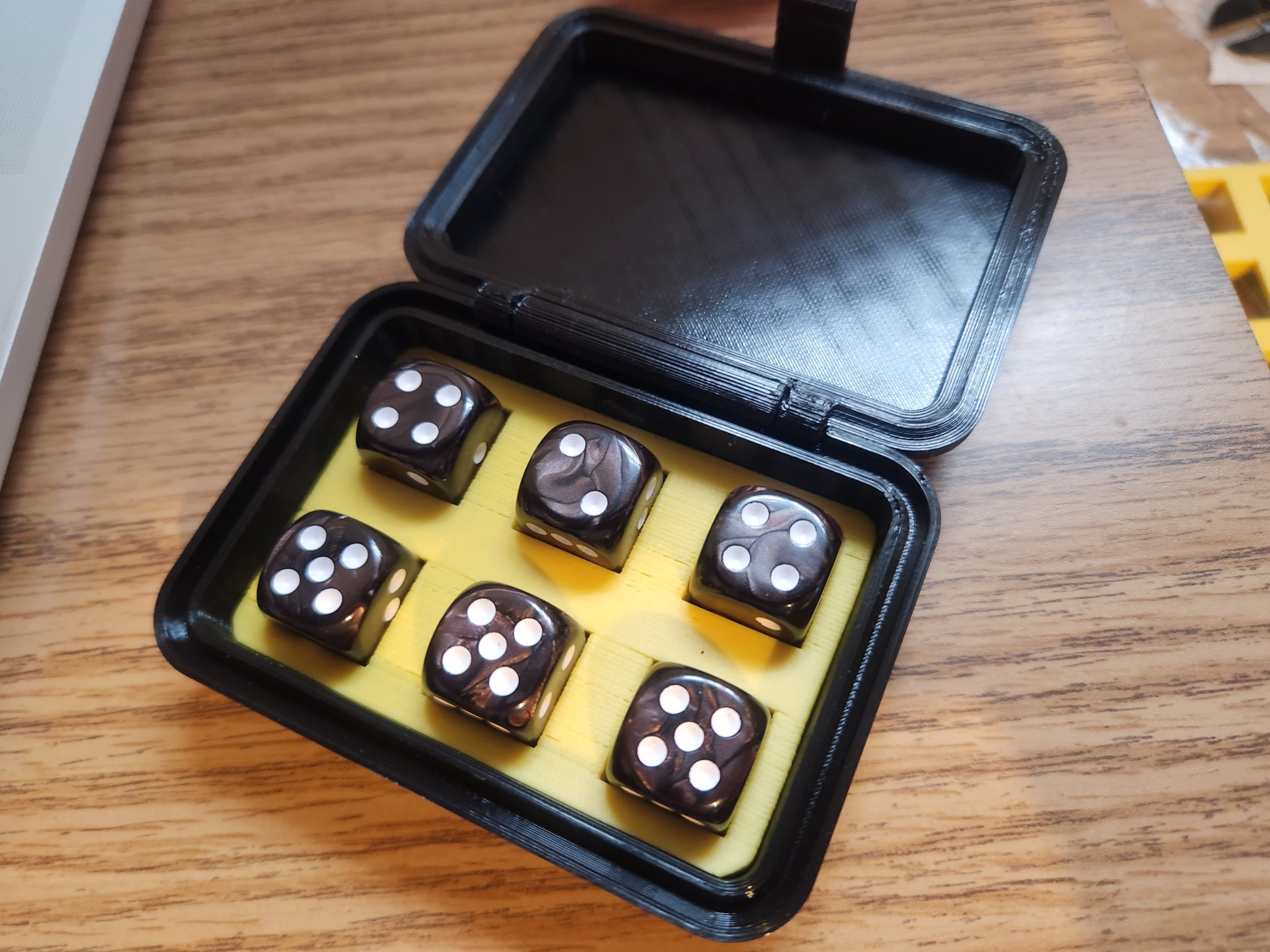 Hộp xúc xắc Farkle nhỏ xinh