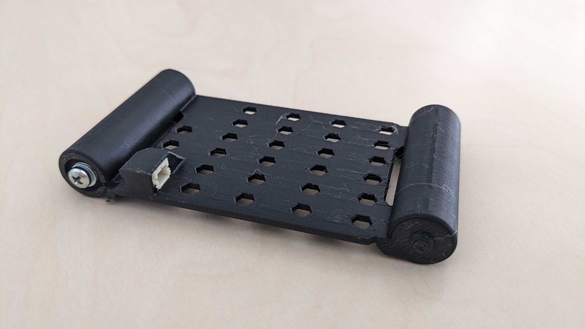 Giá đỡ pin LiPo cho huy hiệu Supercon 2023