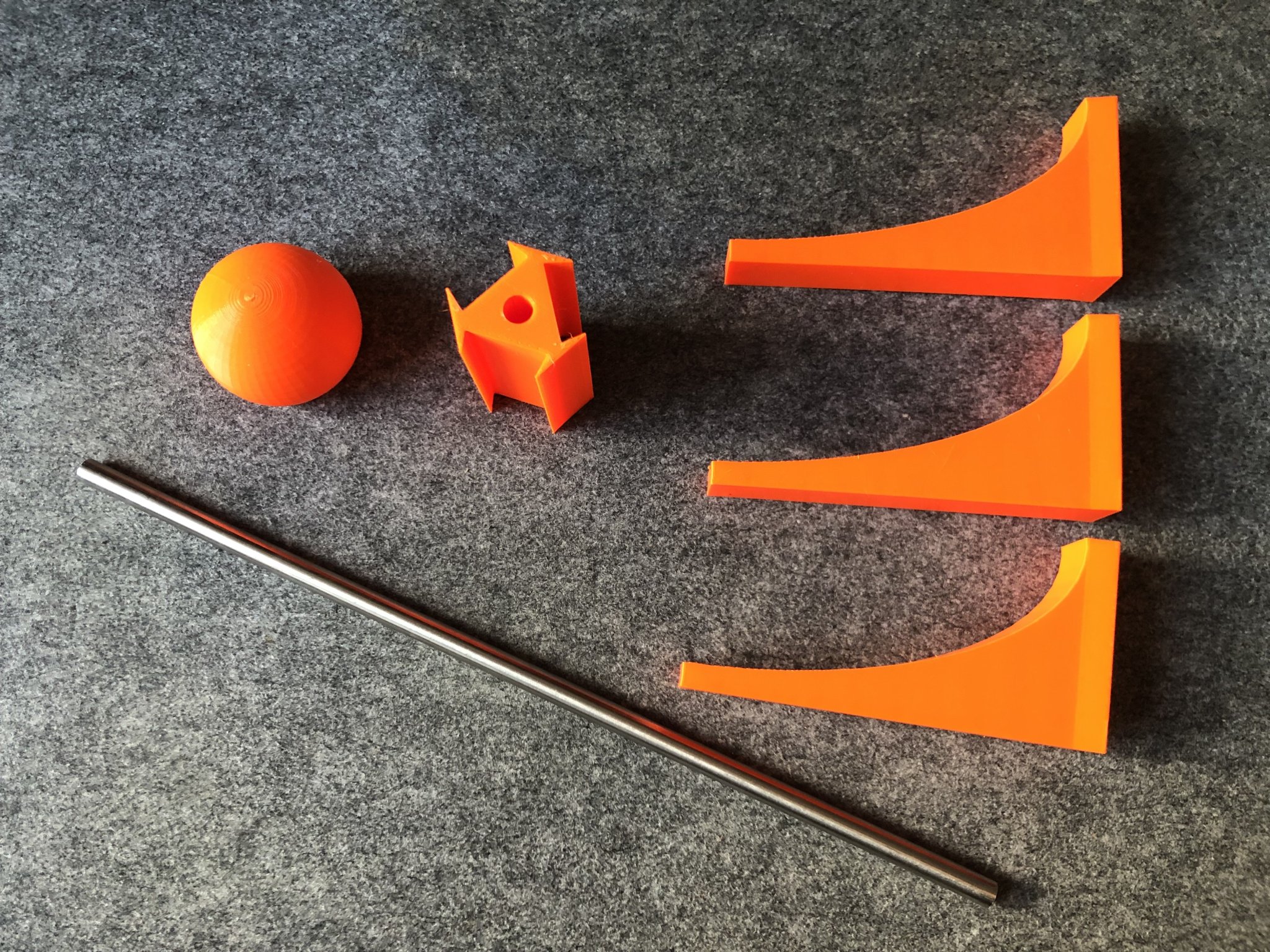 Giá đỡ cho chai màu từ cuộn Prusament cũ