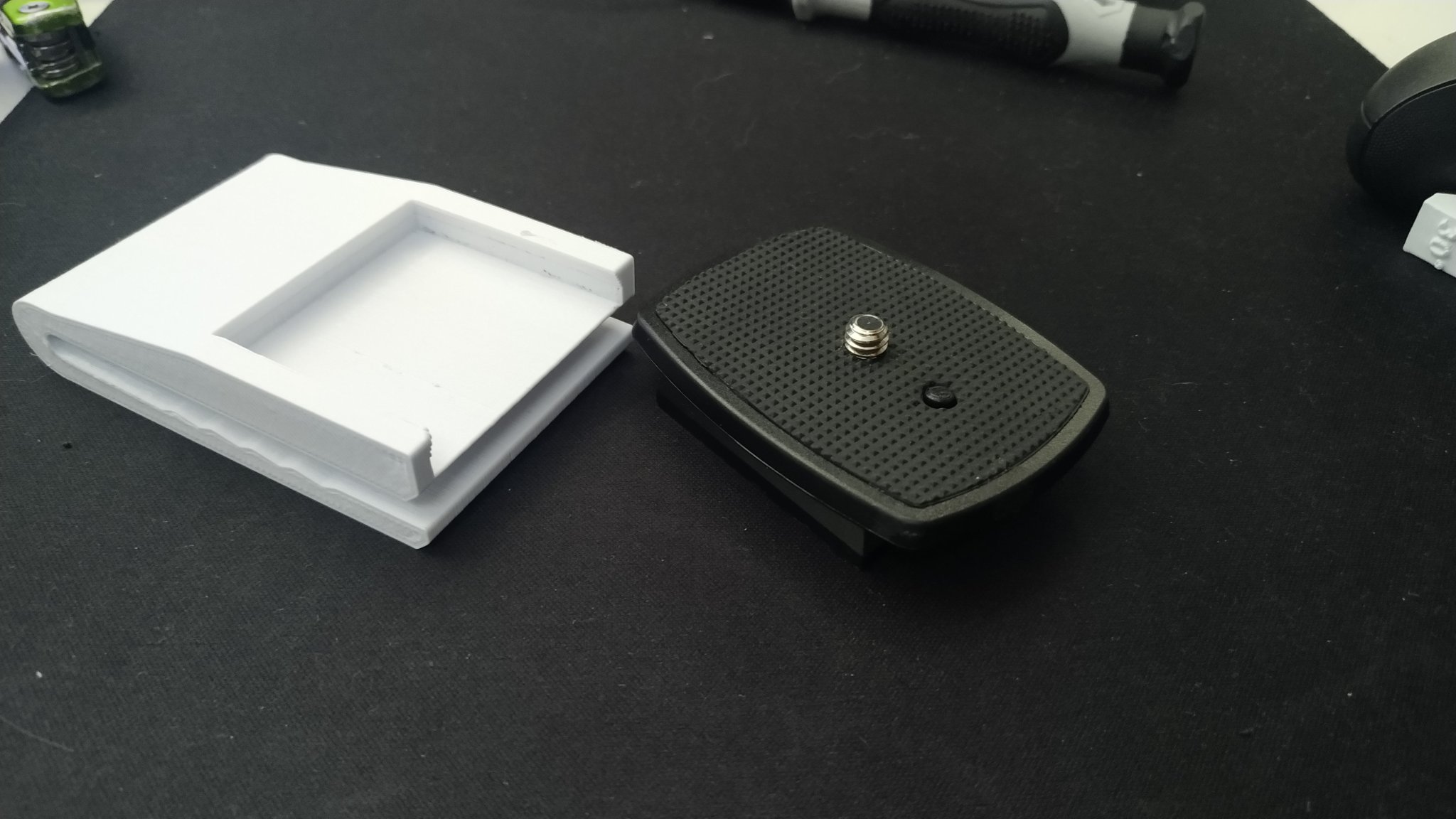 Giá đỡ mũ bóng chày cho mọi loại camera