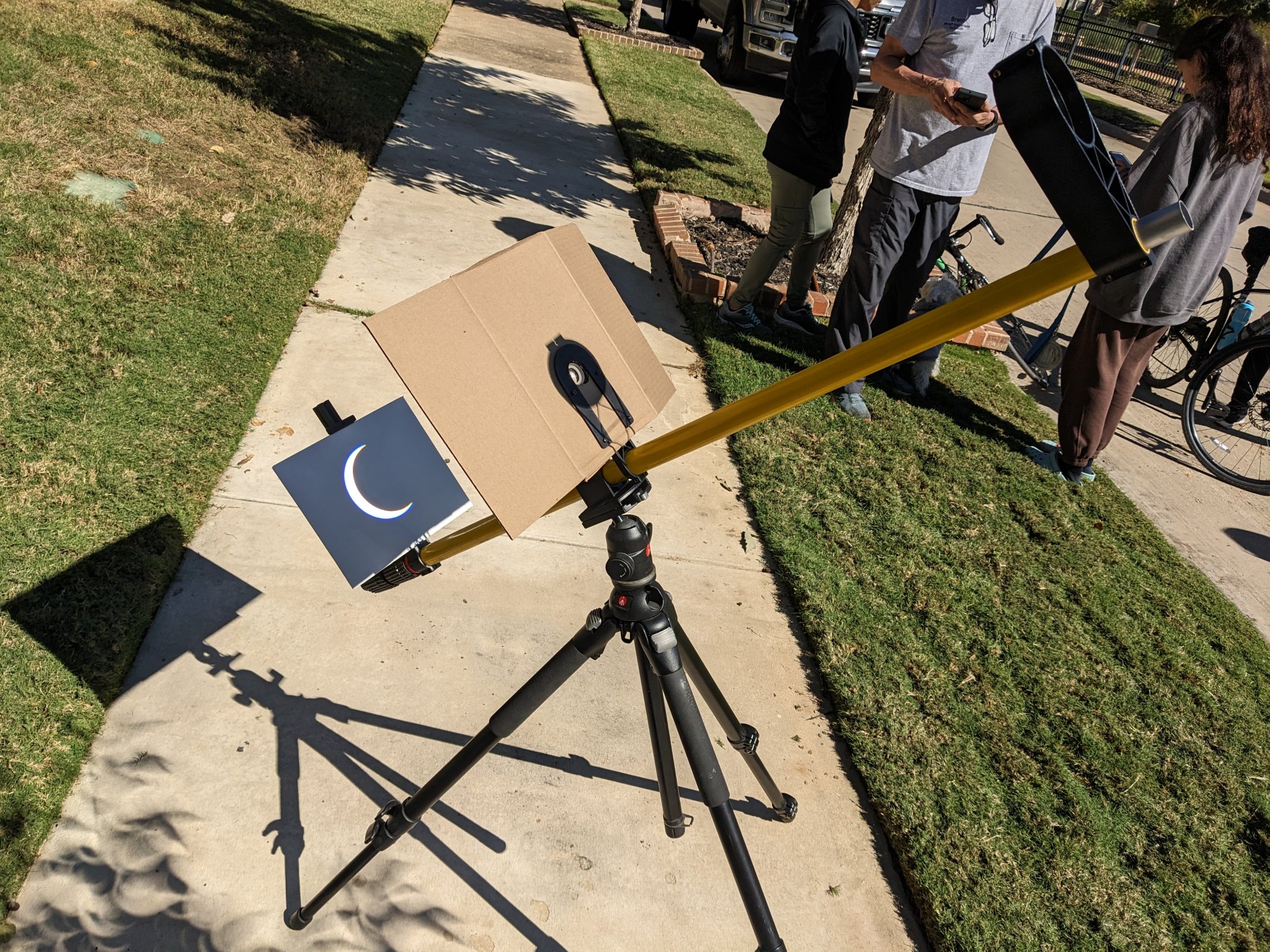 Máy quan sát mặt trời an toàn với hình ảnh lớn