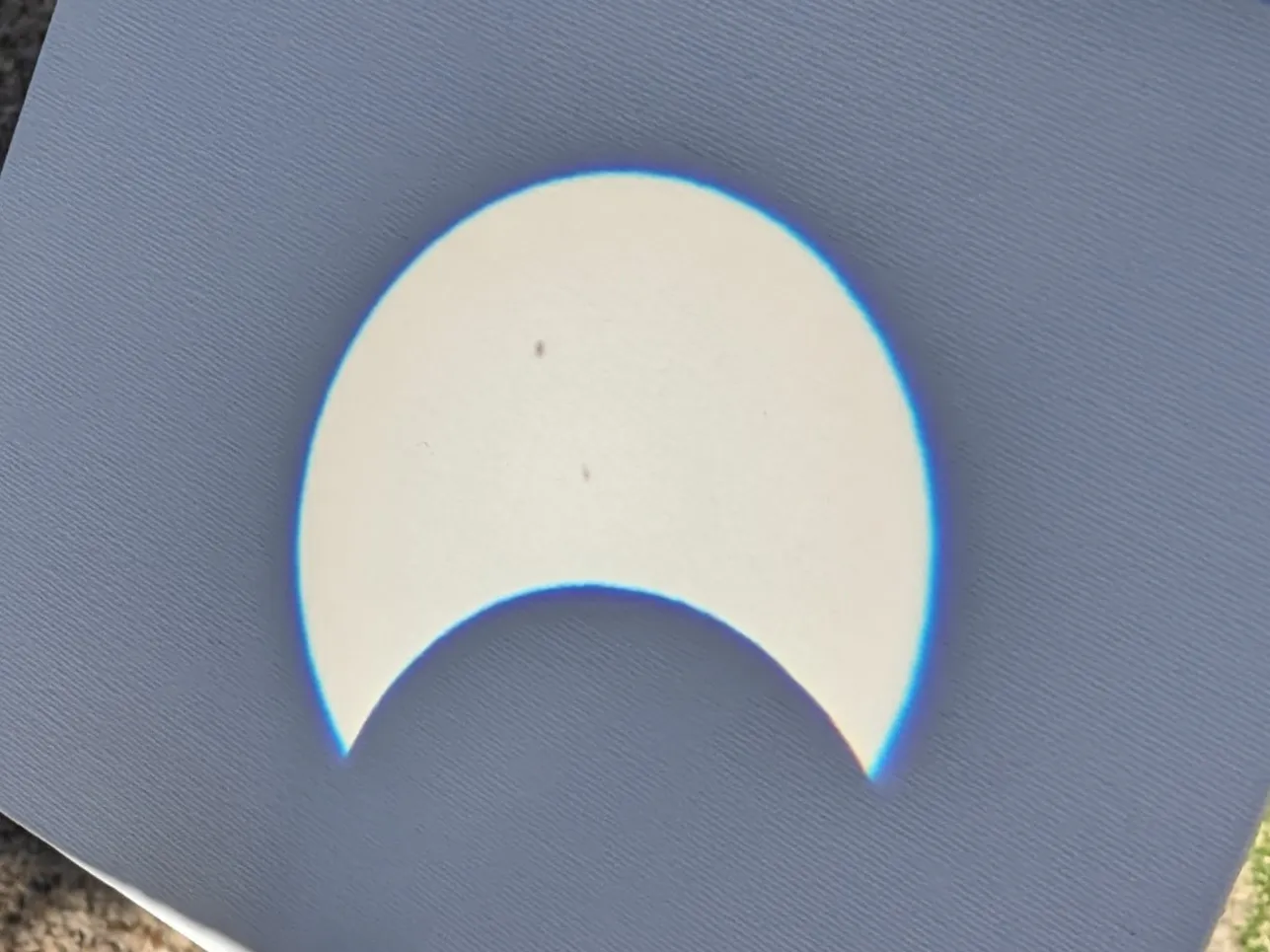 Máy quan sát mặt trời an toàn với hình ảnh lớn