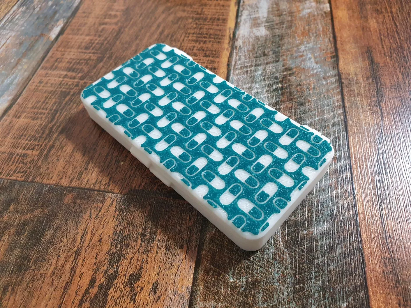 Hộp thuốc hàng tuần nhỏ gọn cho mẹo thay đổi filament