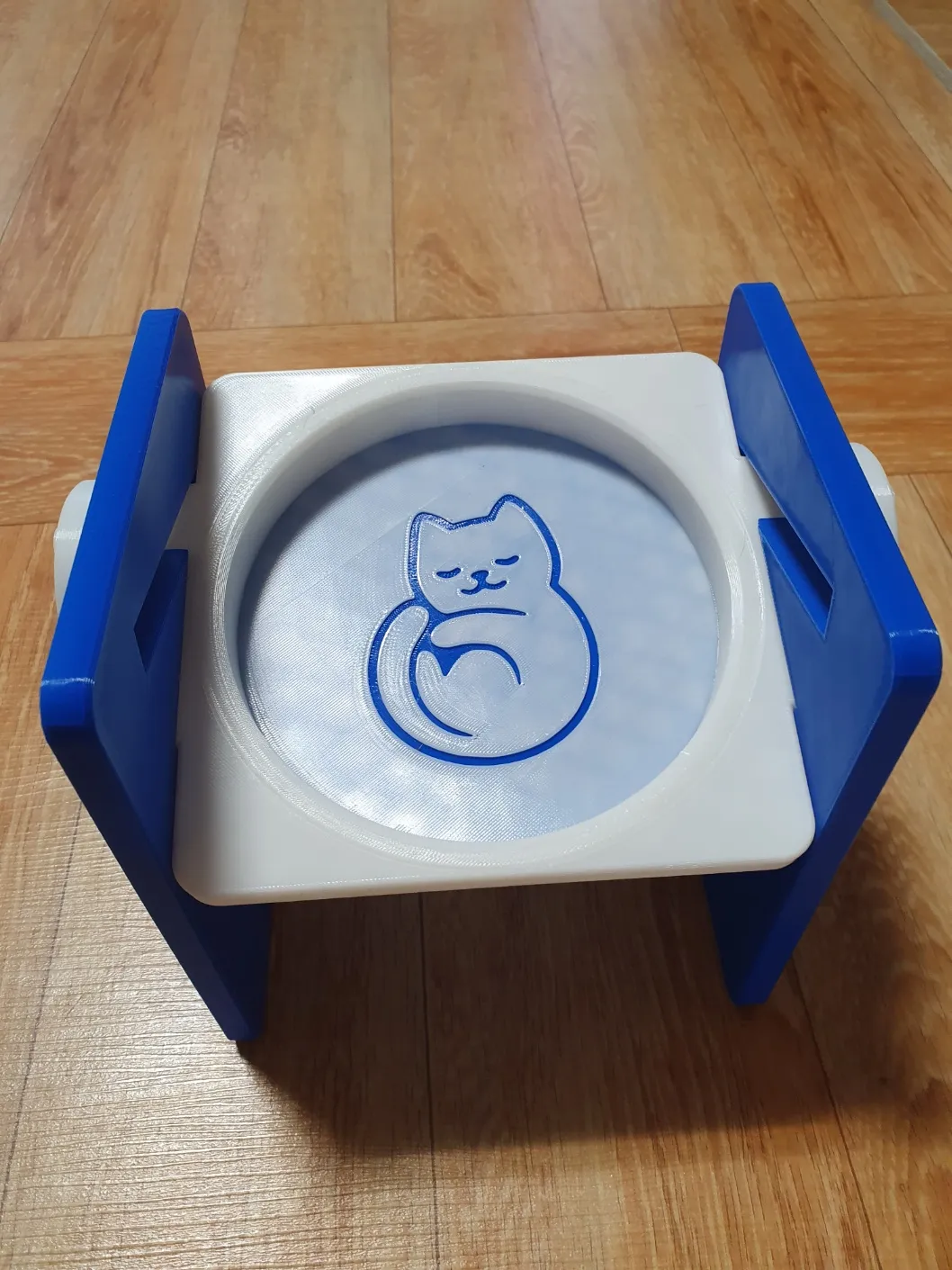 Giá đỡ bát ăn cho mèo điều chỉnh độ cao