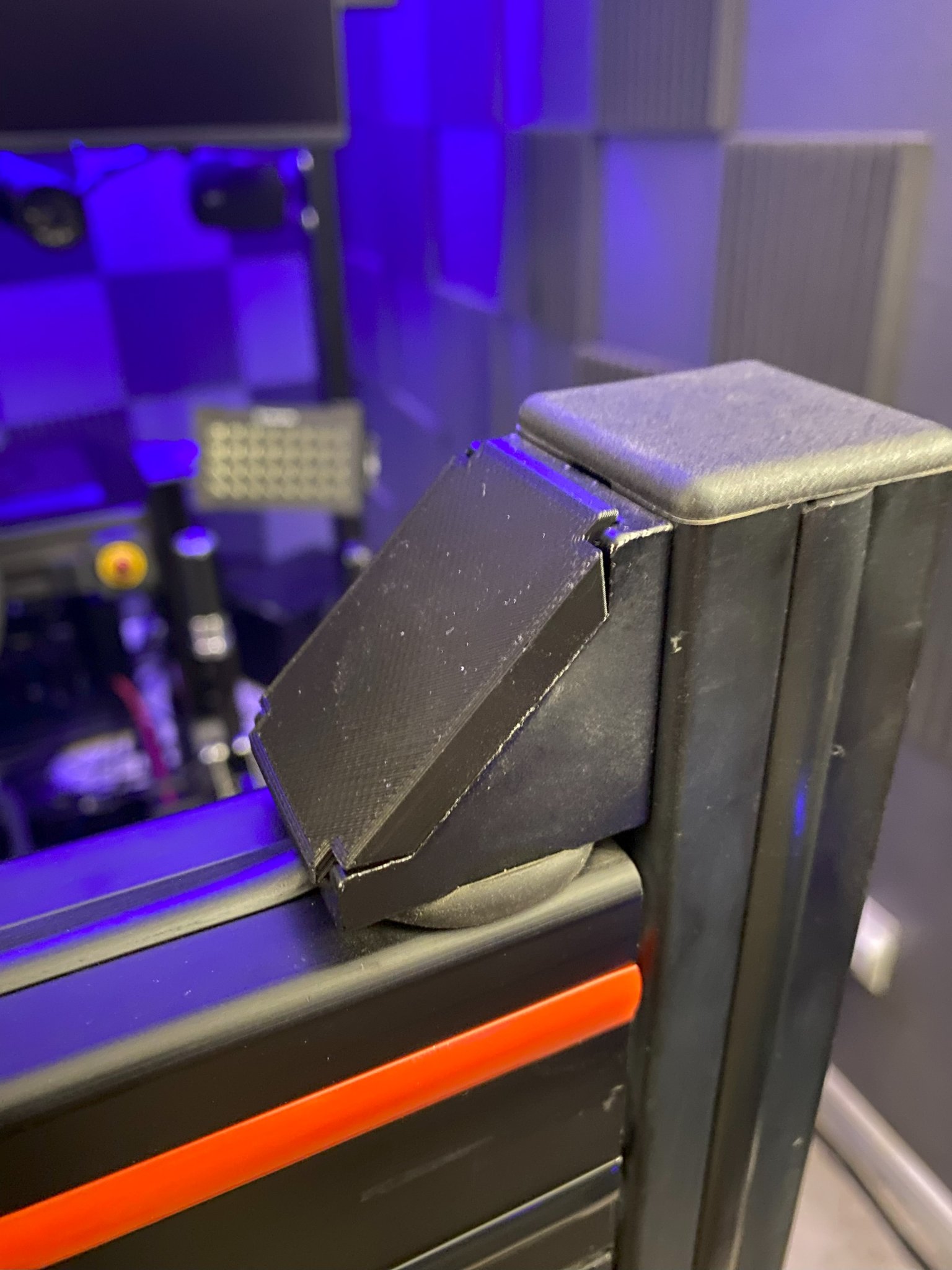 Bìa che giá đỡ góc nhôm 4040 hình dạng không tiêu chuẩn