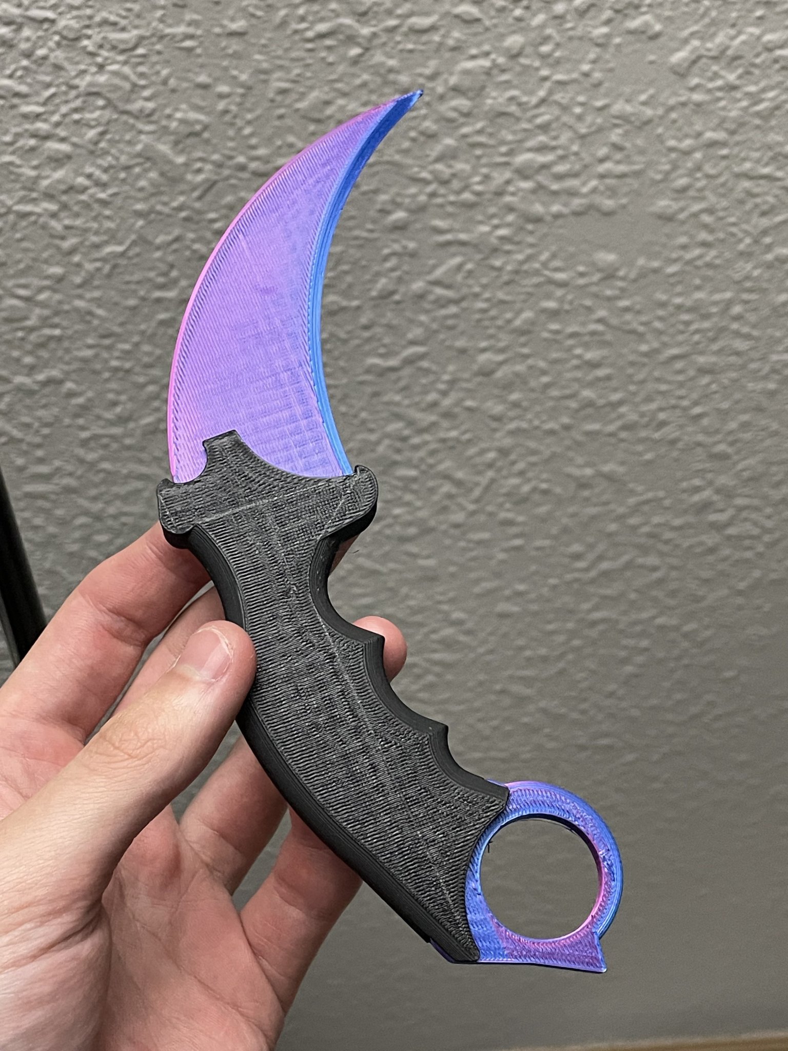 Karambit tách rời thành ba mô hình riêng biệt
