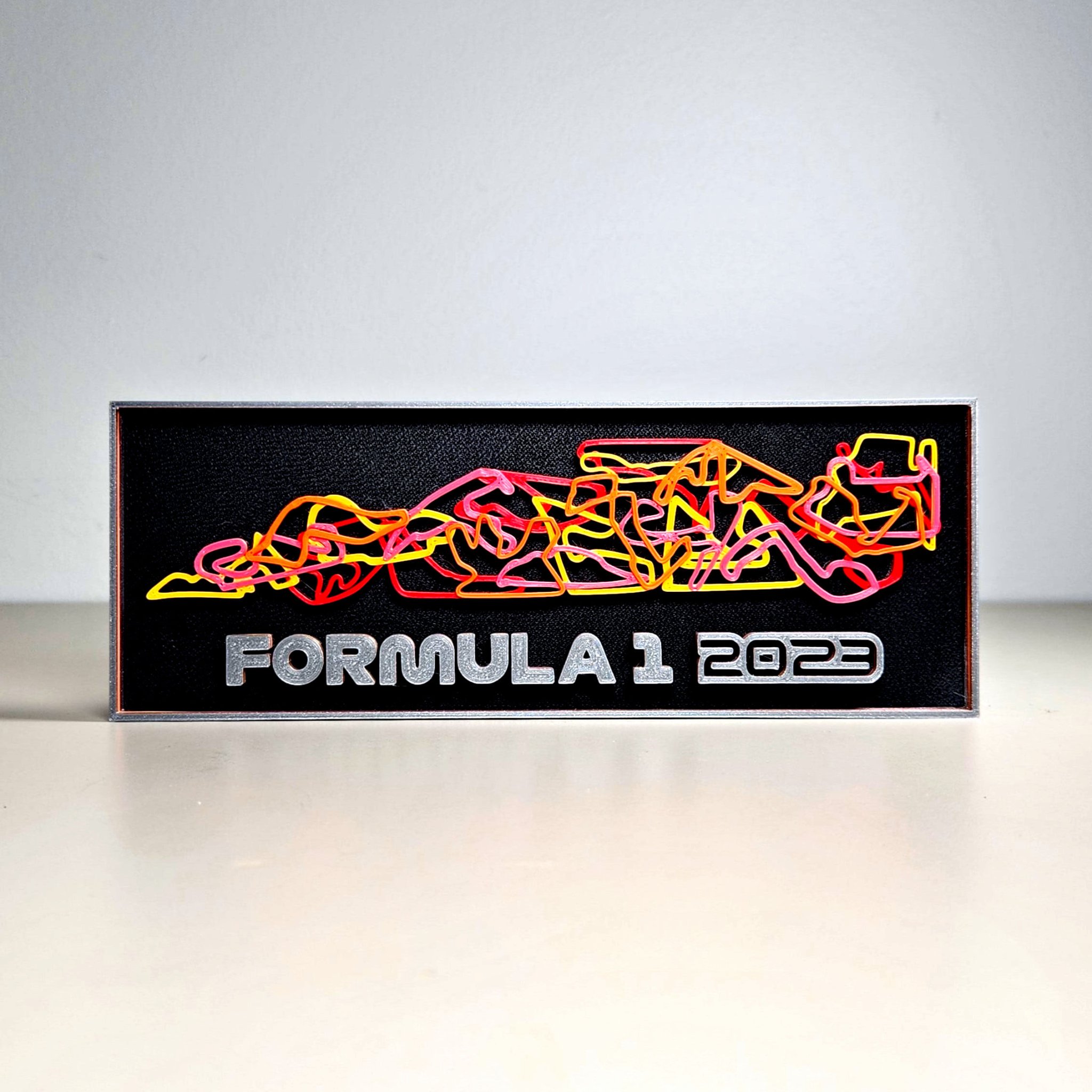 Nghệ thuật khung Formula 1 2023 với 23 đường đua