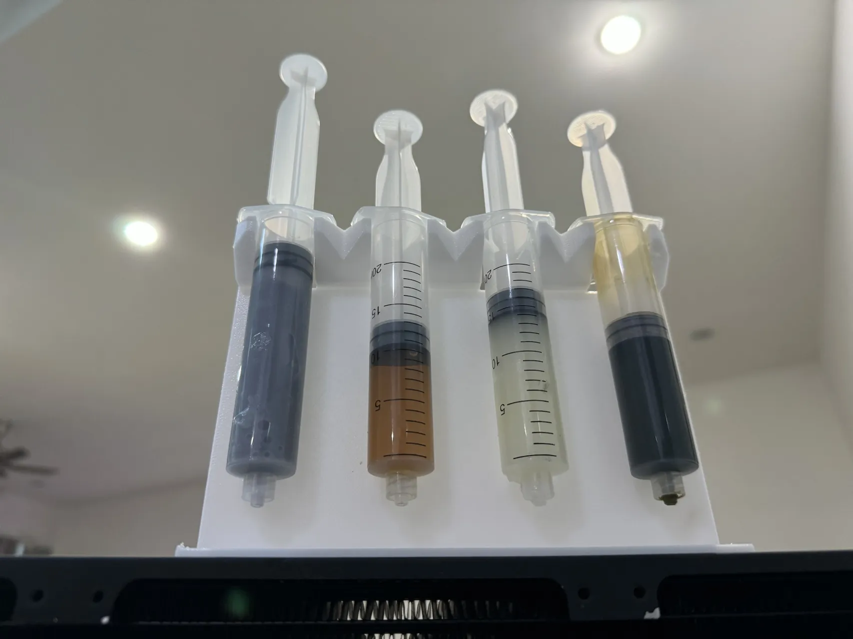 Giá đỡ ống tiêm 20ml đường kính 21mm