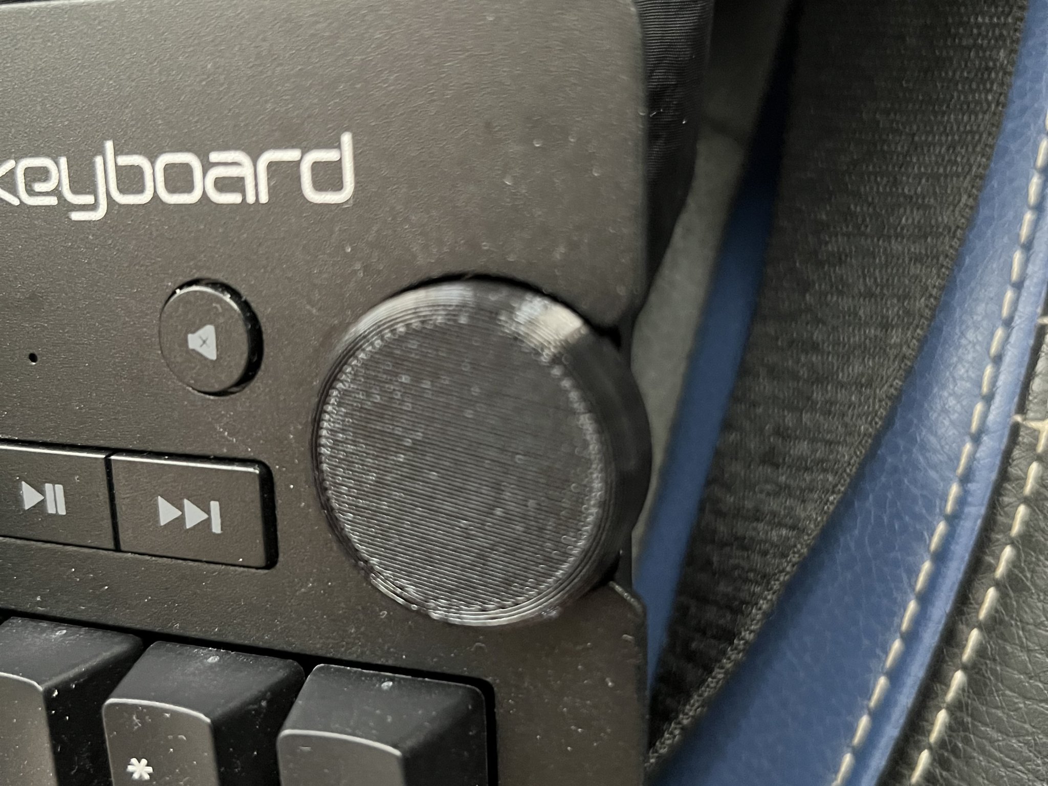 Thay thế núm điều chỉnh âm lượng cho Das Keyboard 4