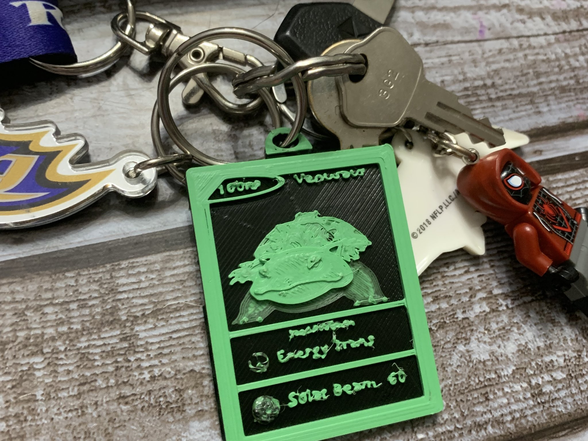 Móc khóa thẻ bài Venusaur độc đáo