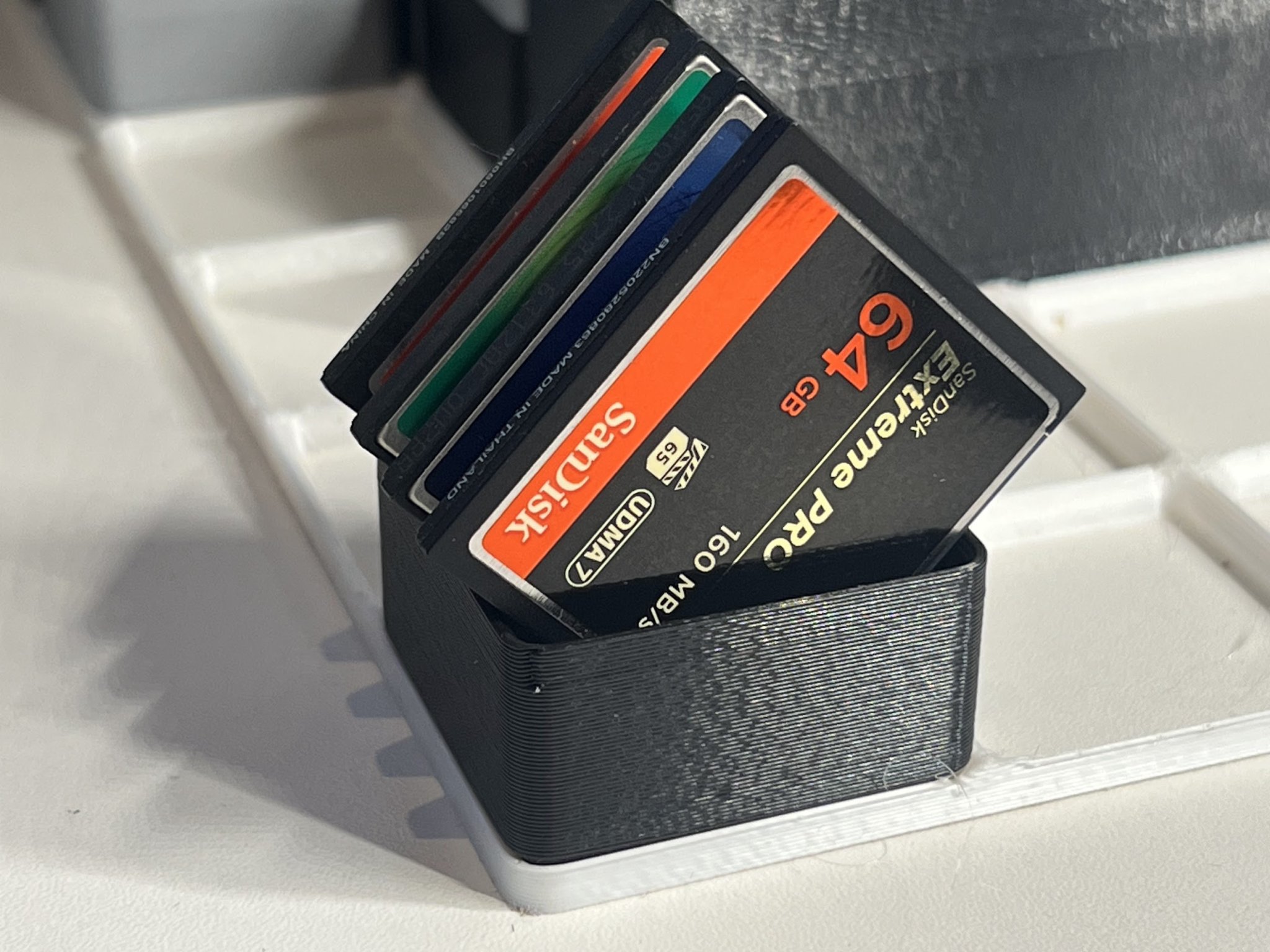 Giá đỡ thẻ CF cho nền Gridfinity 1x1