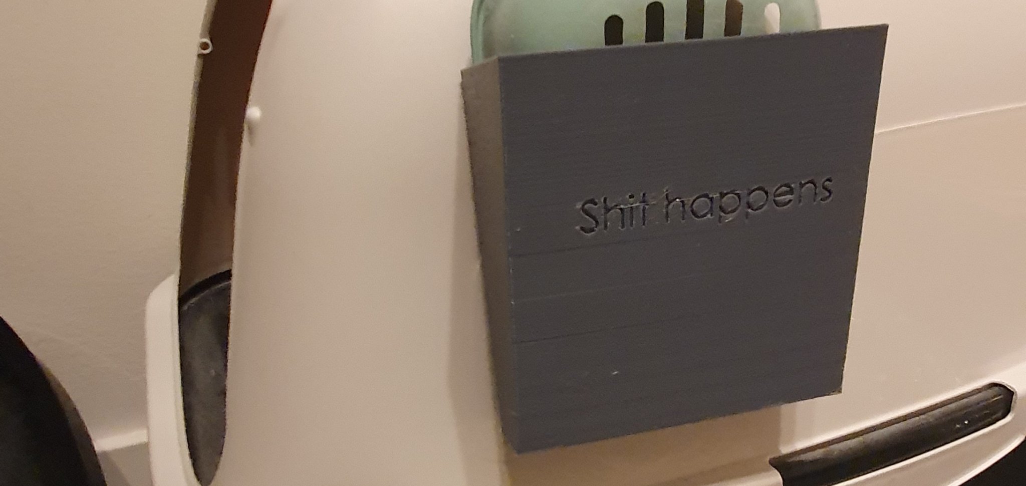 Giá đỡ hộp cát cho mèo với thiết kế tiện lợi