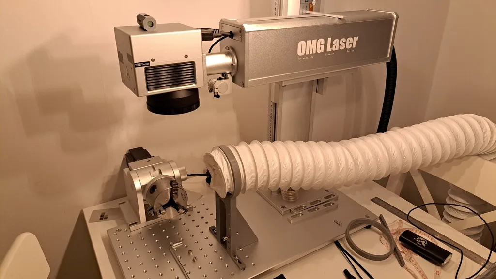 Thiết bị hút khói cho máy cắt laser quay