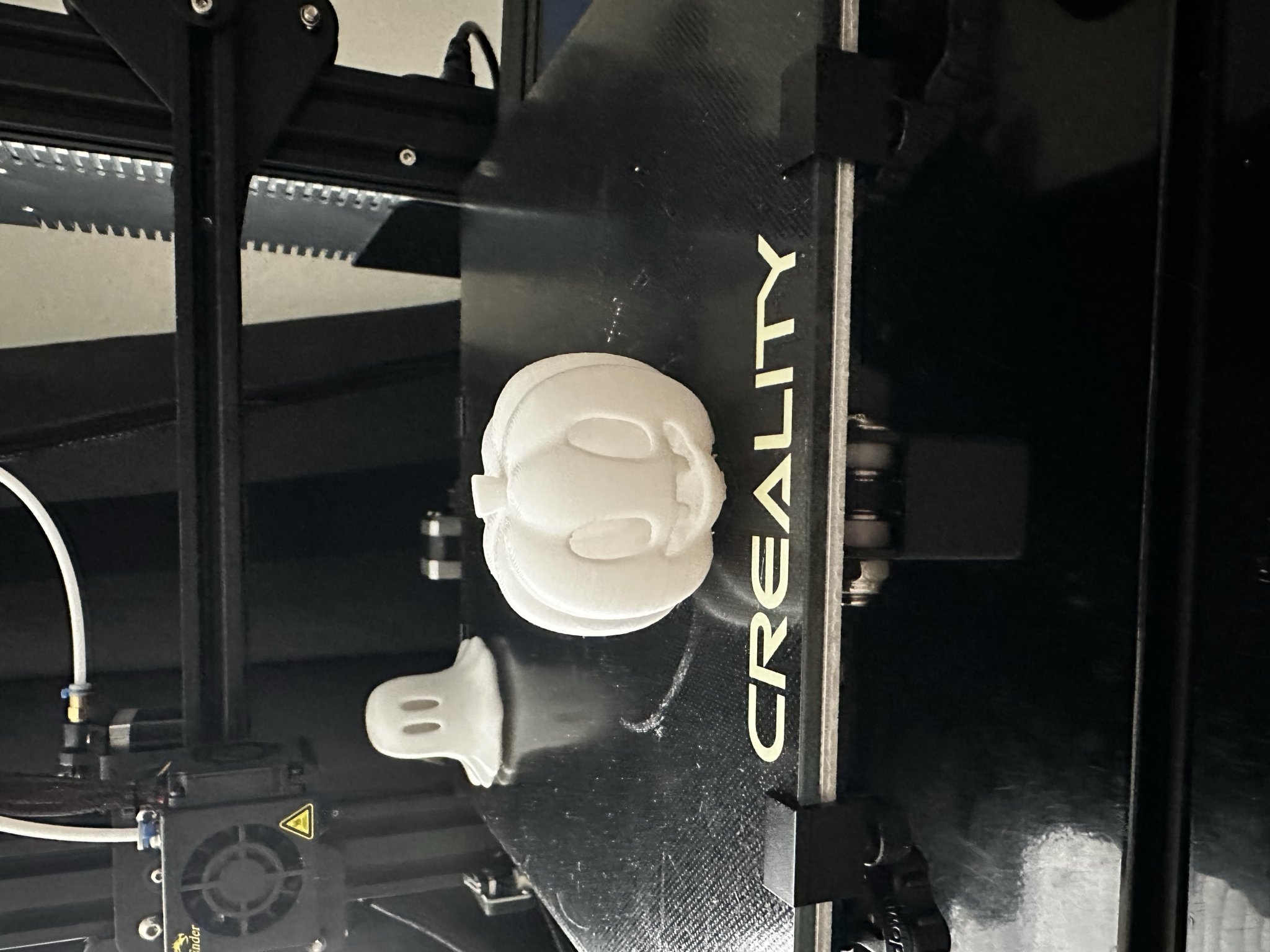 Quả bí ngô tối giản cho trang trí Halloween