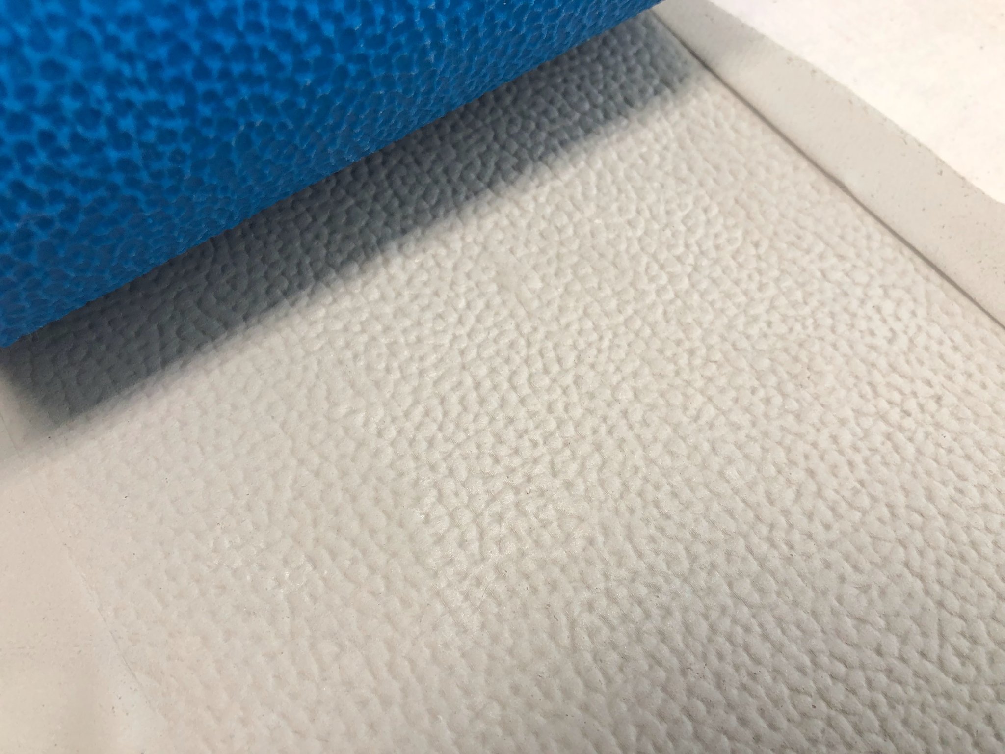 Con lăn tạo họa tiết da thật cho đất sét