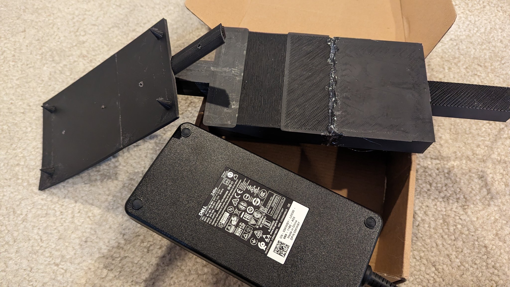 Vỏ nguồn laptop Dell 240W cho mô hình Halloween