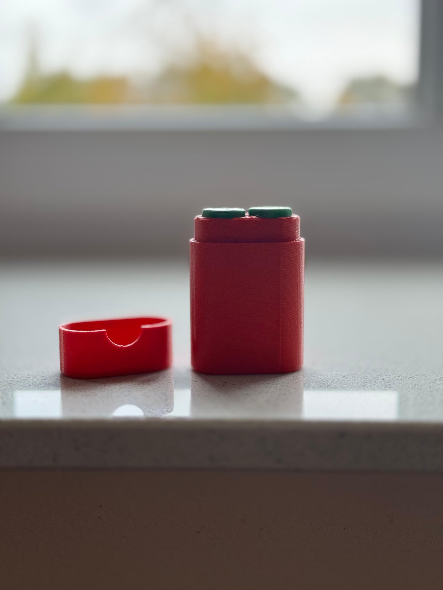 Hộp pin an toàn cho 2 viên pin Lithium-Ion 18650