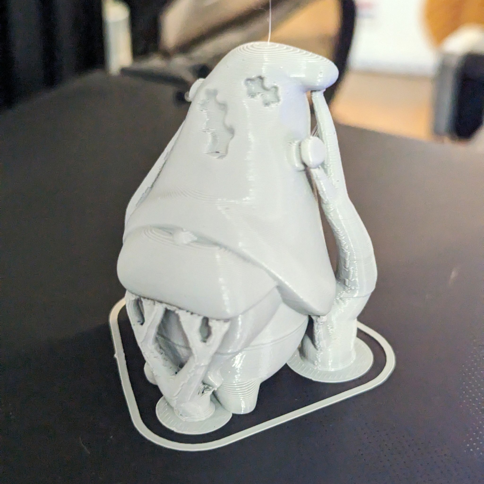 Nhân vật gnome Frankenstein cho trang trí Halloween